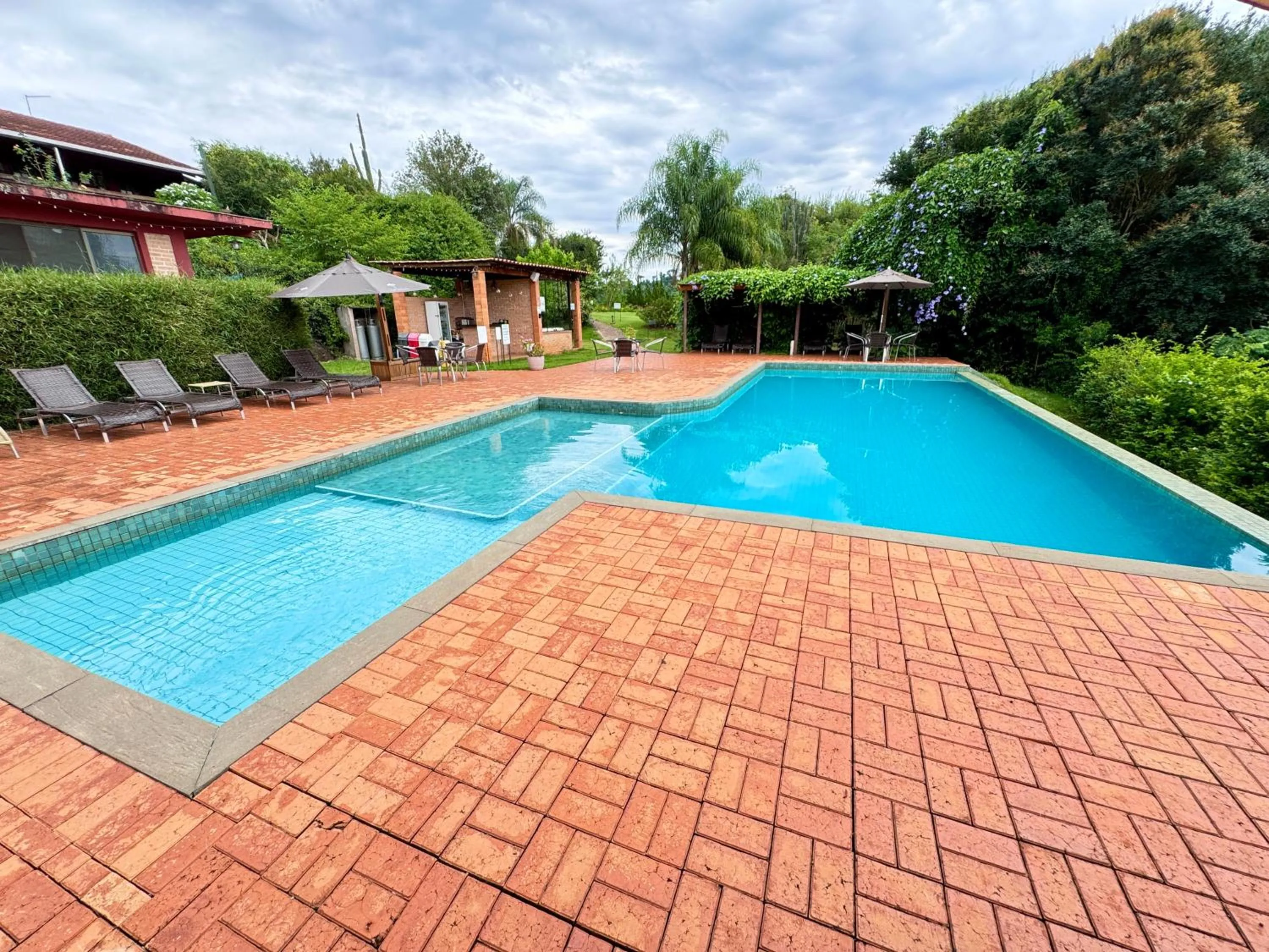 Swimming pool in Hotel Fazenda Vale Alvorada