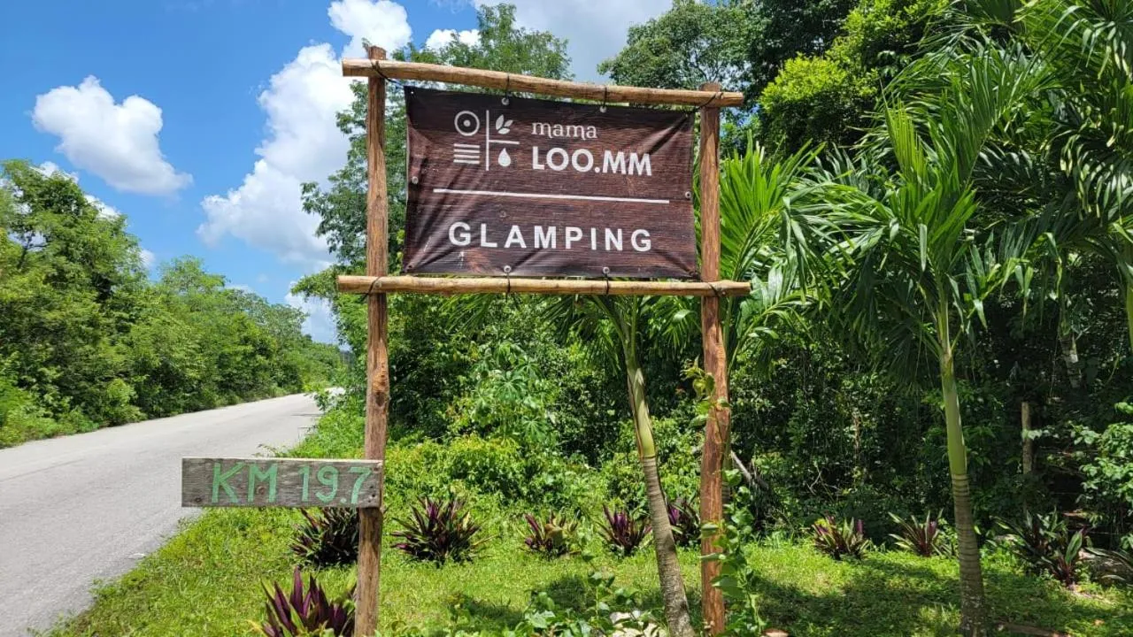 Facade/entrance in Glamping Mama Loo mm