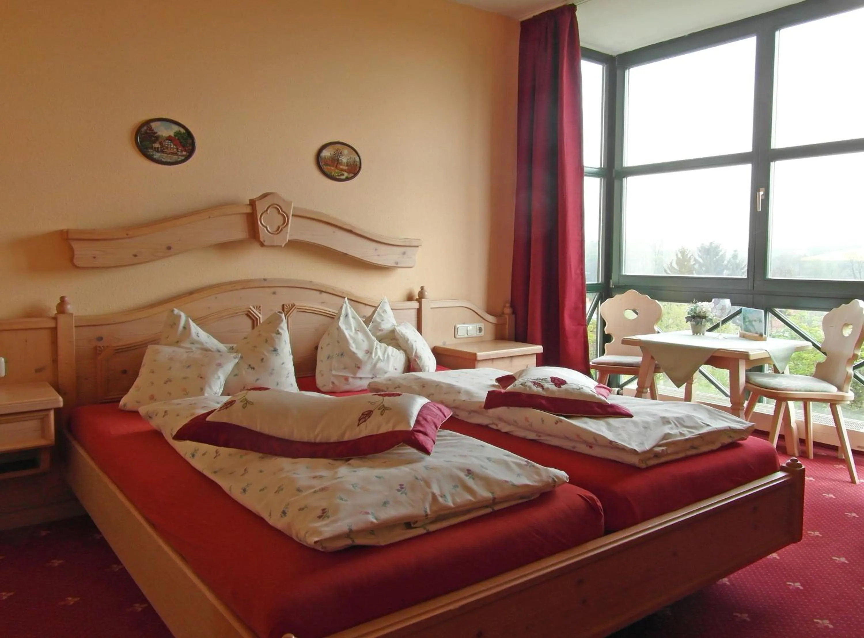 Photo of the whole room in Landhotel BurgenBlick Garni & Tagungshotel