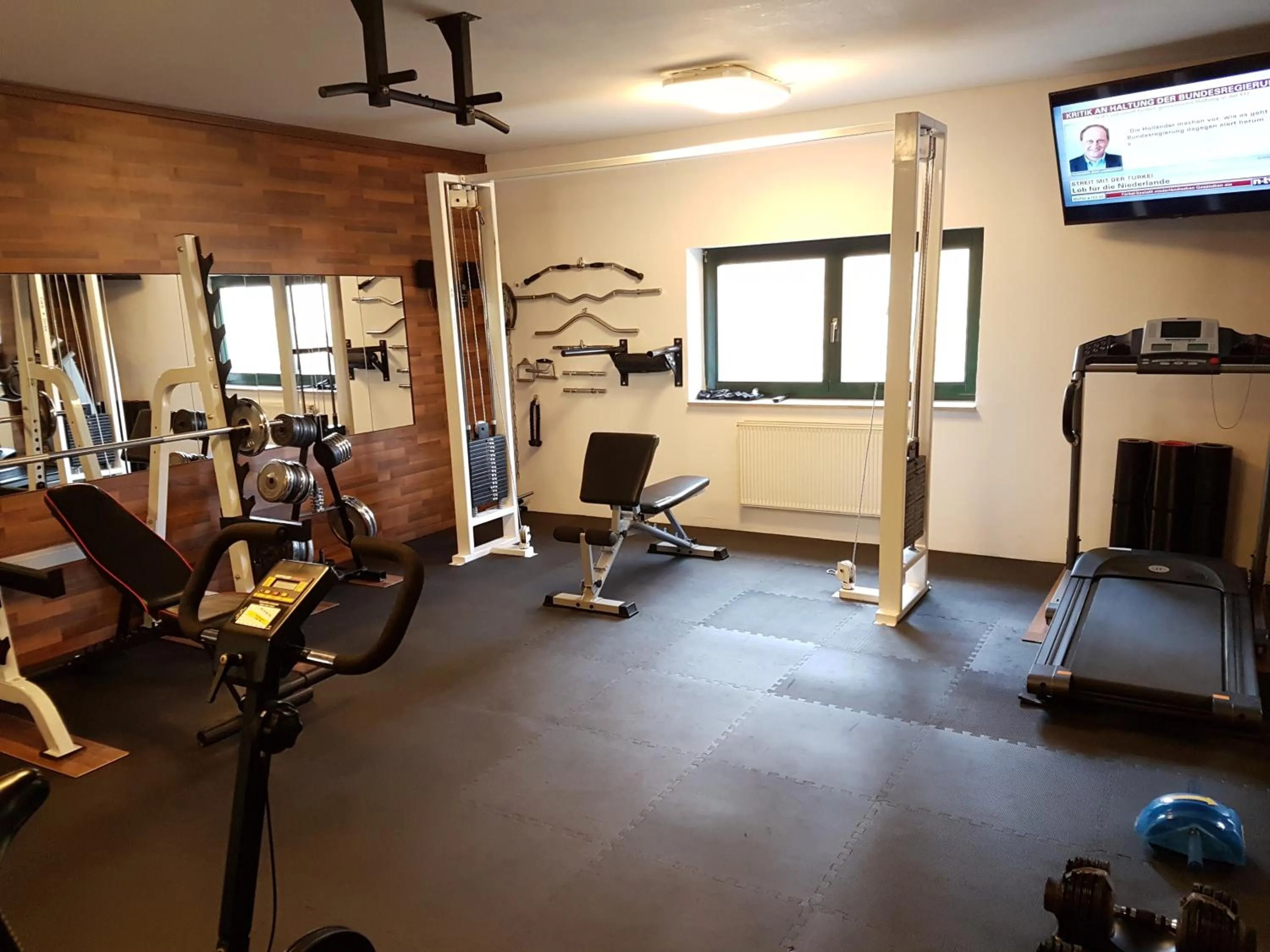 Fitness centre/facilities in Landhotel BurgenBlick Garni & Tagungshotel
