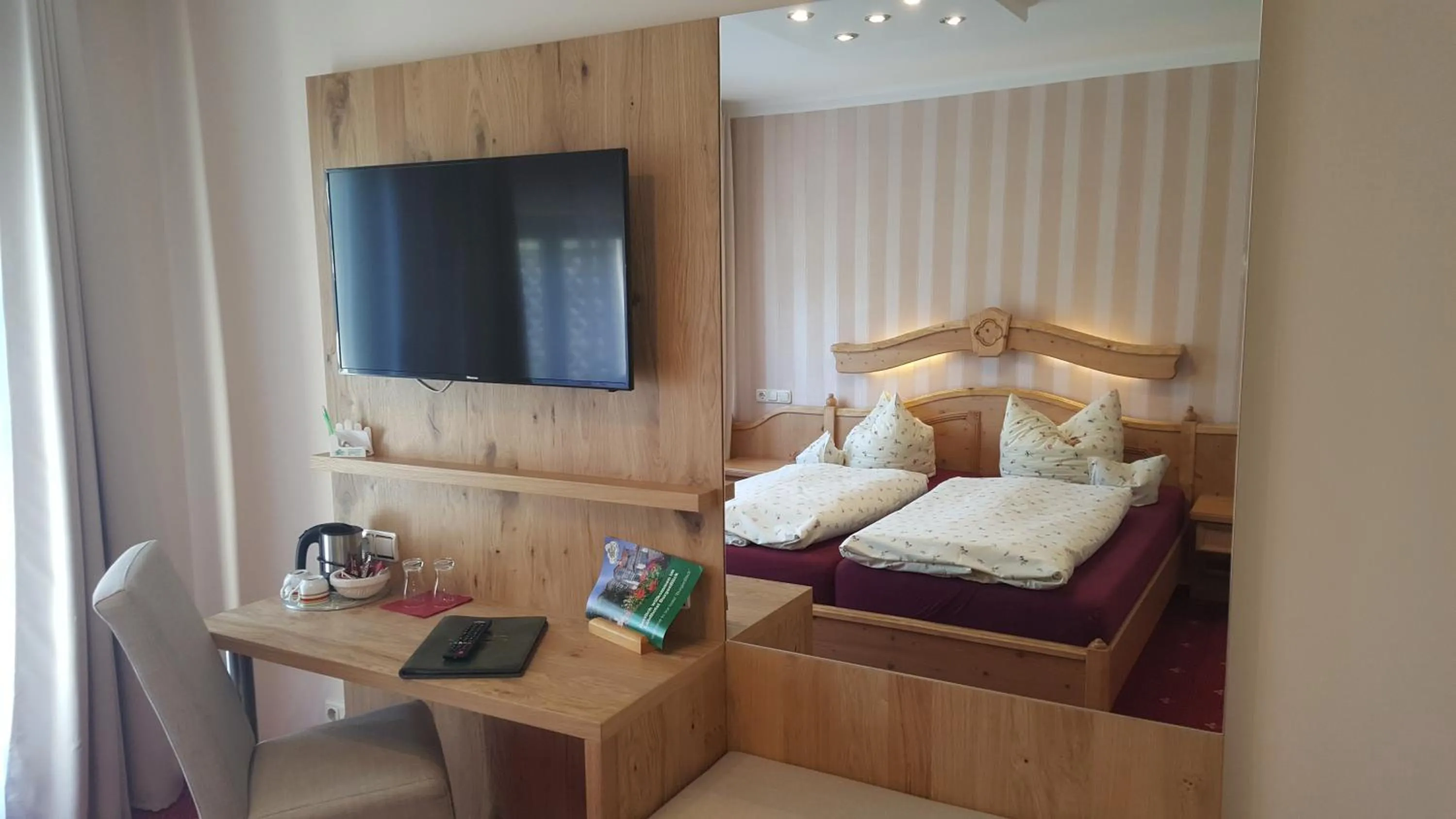 Shower in Landhotel BurgenBlick Garni & Tagungshotel