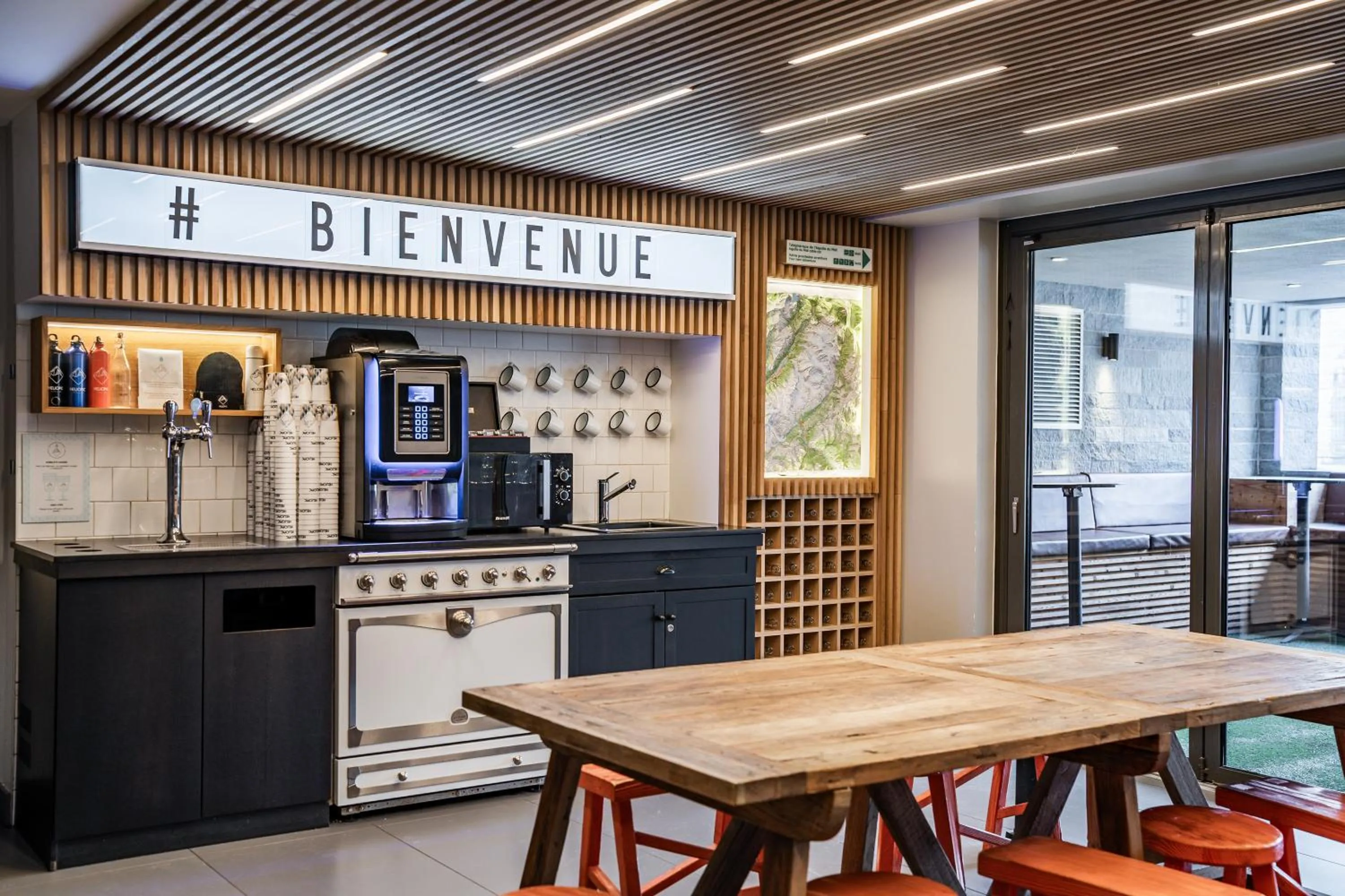 Coffee/tea facilities in Heliopic Hotel & Spa