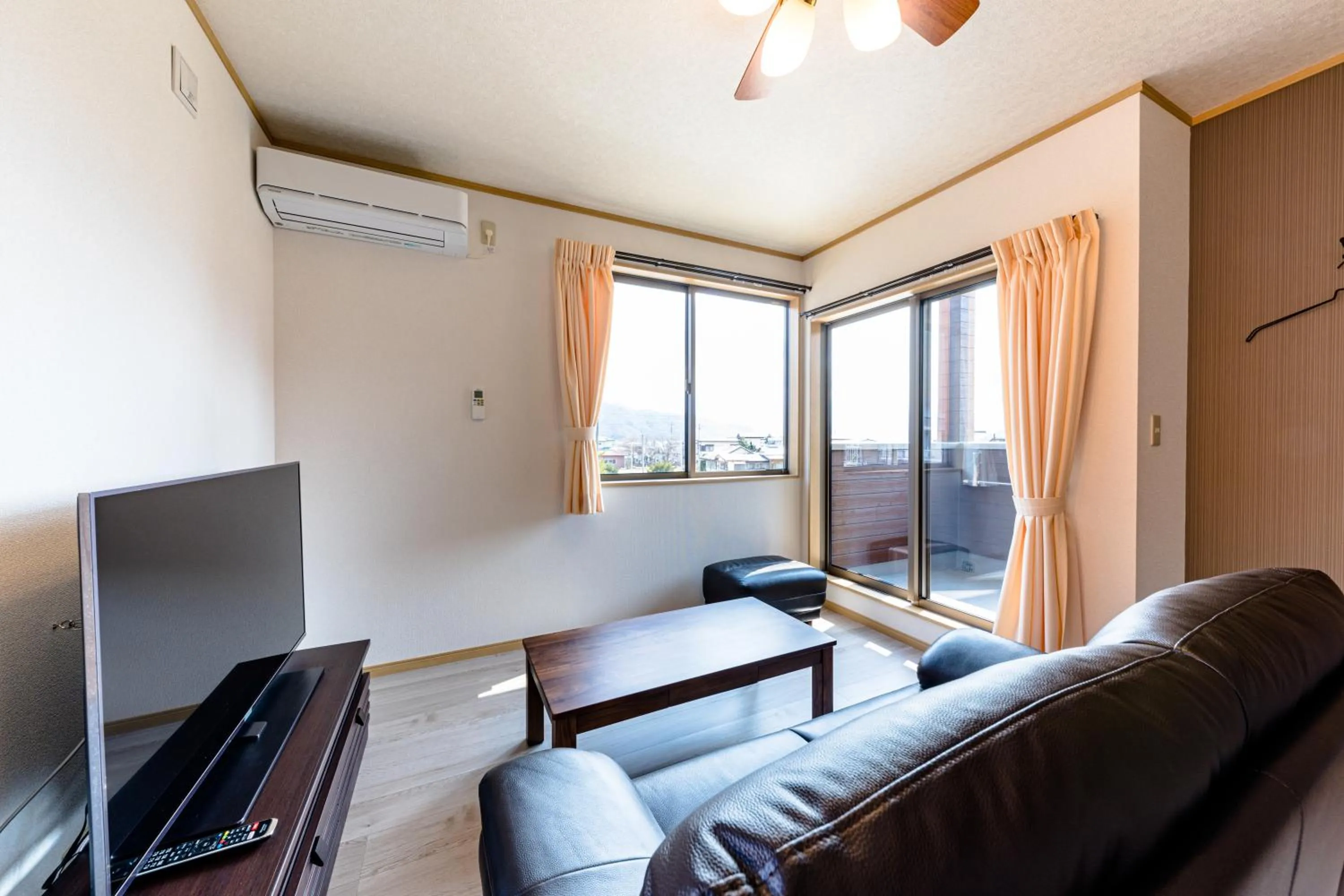 TV and multimedia in Furaku-Dog