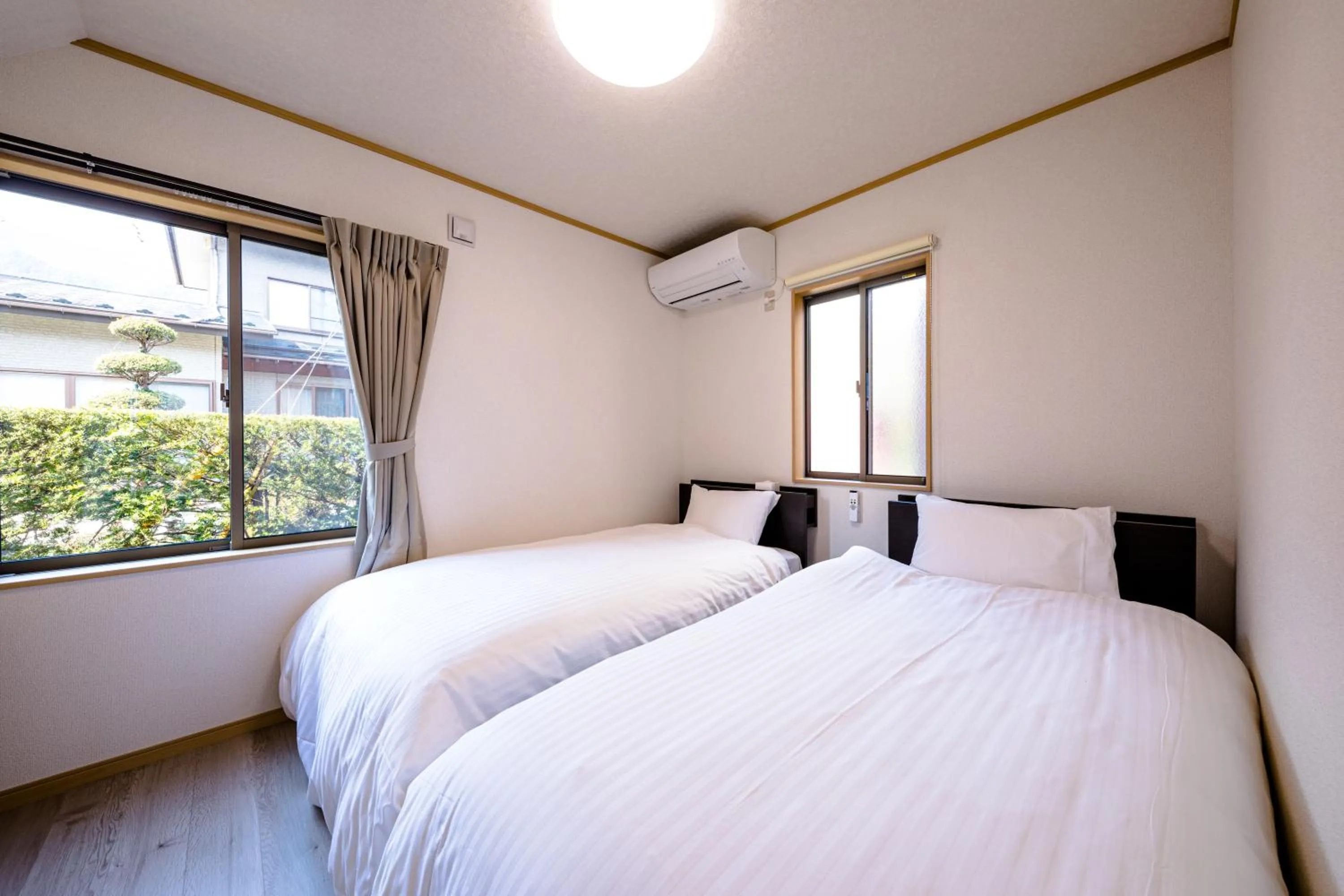 Bed in Furaku-Poodle