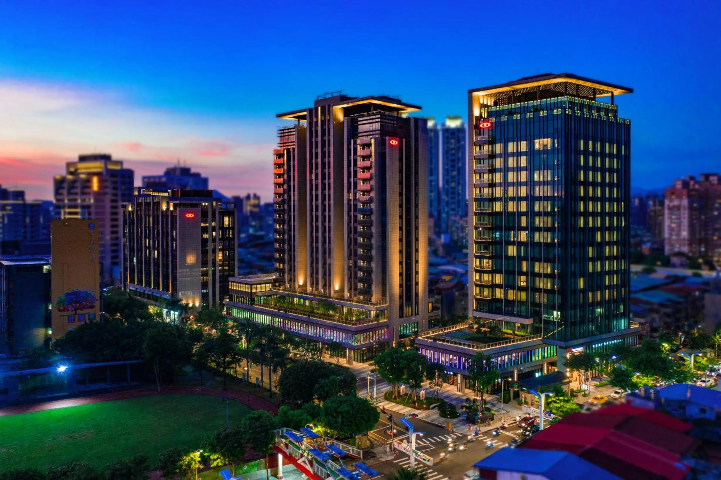 Property building in Jasper Young Hotel Banqiao