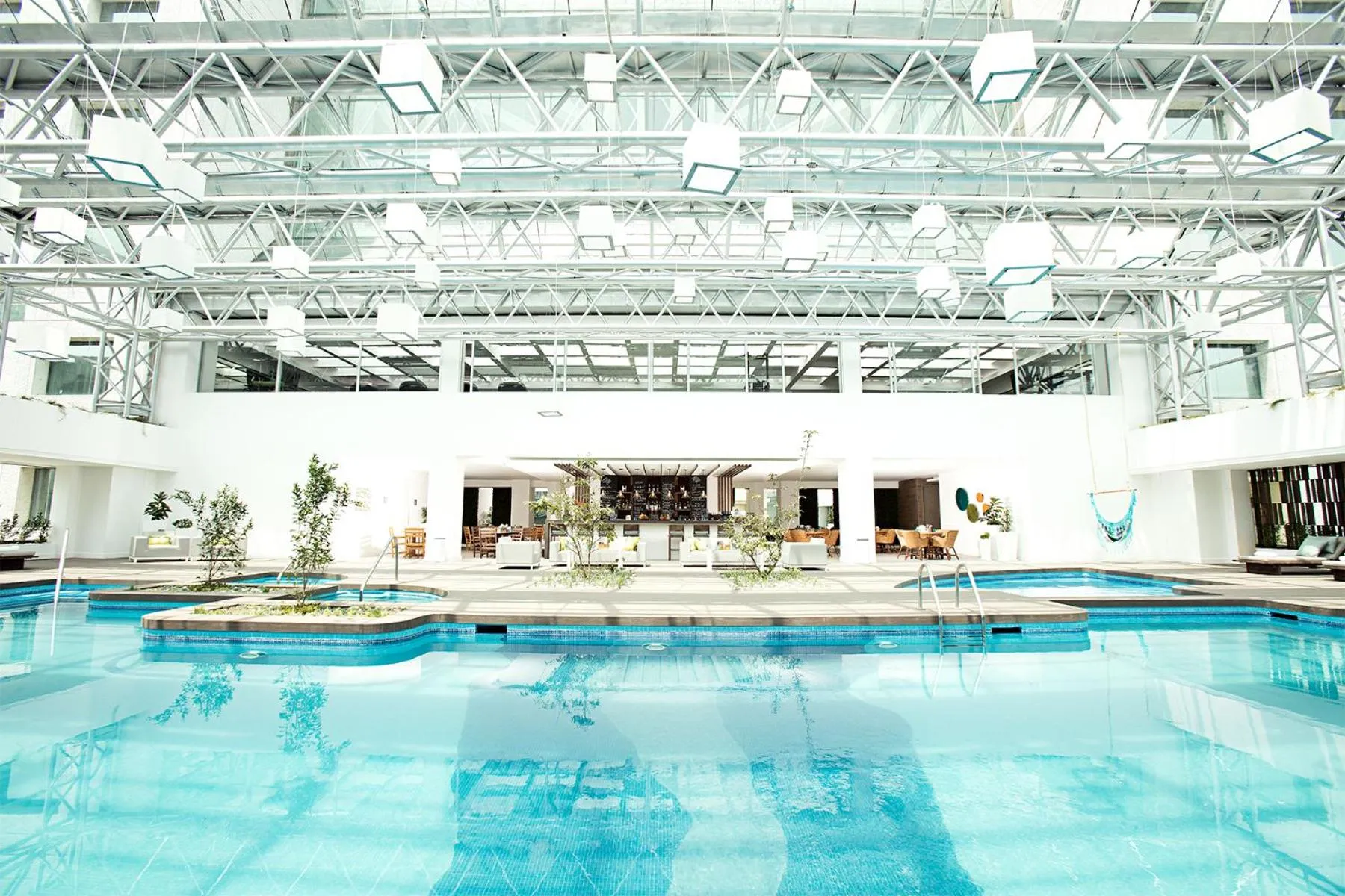 Swimming pool in Tikal Futura Hotel & Convention Center