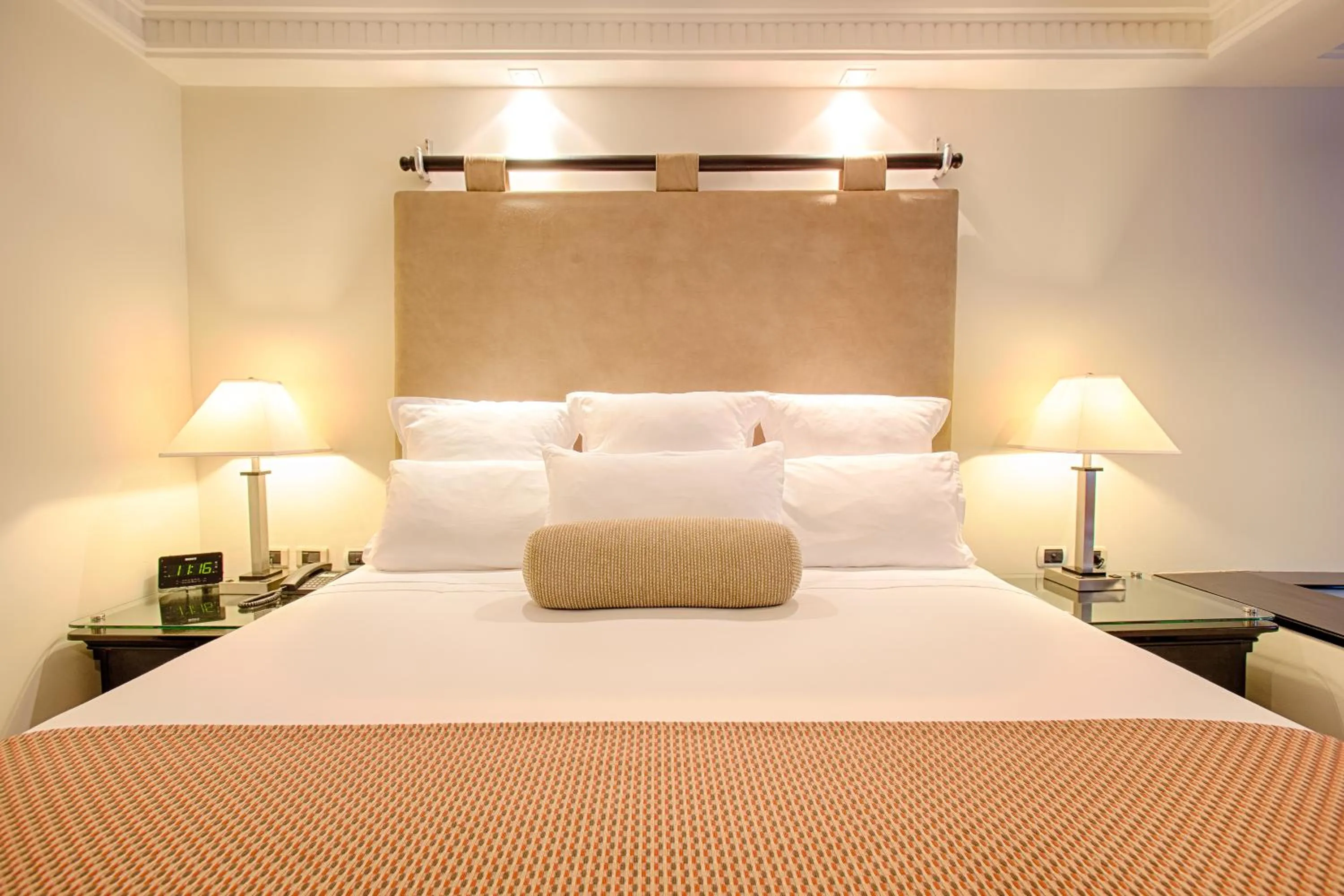 Bedroom, Bed in Tikal Futura Hotel & Convention Center