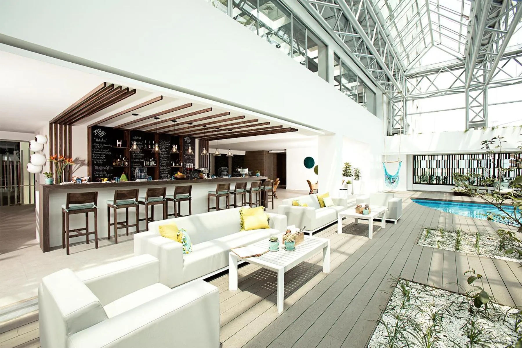 Swimming pool in Tikal Futura Hotel & Convention Center