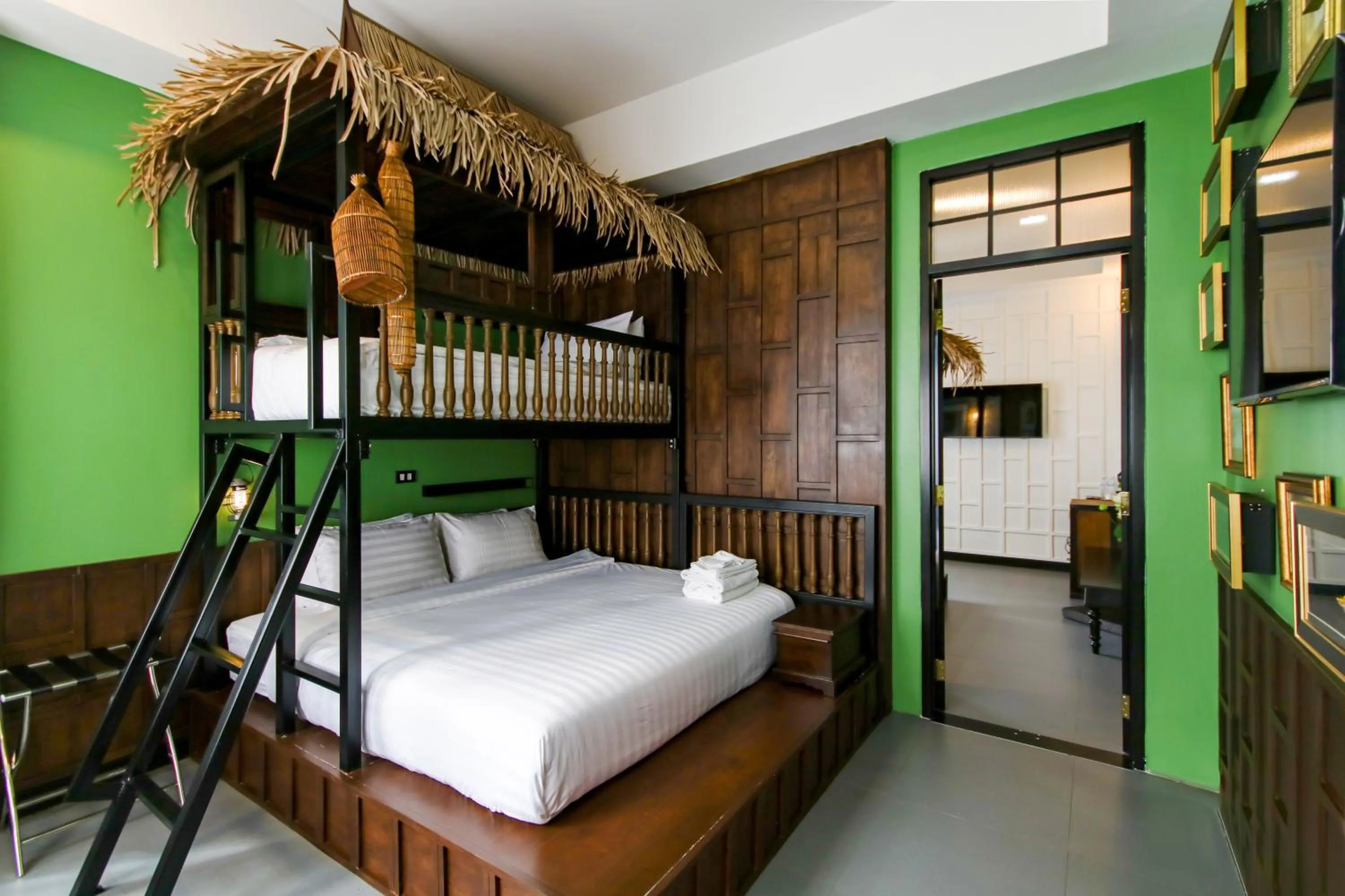 Bed in DE Phanakron Boutique Hotel