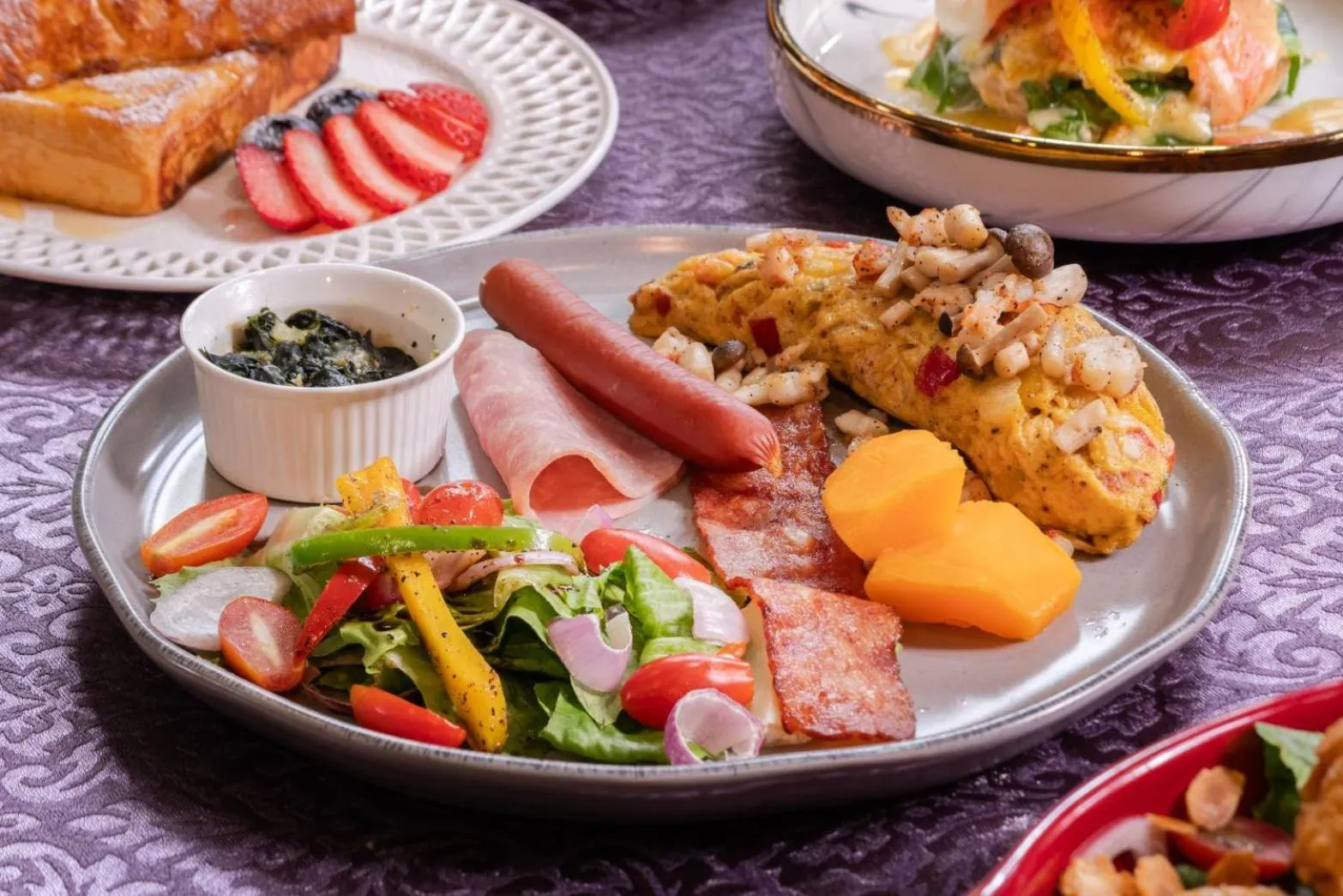 Food and drinks in DE Phanakron Boutique Hotel