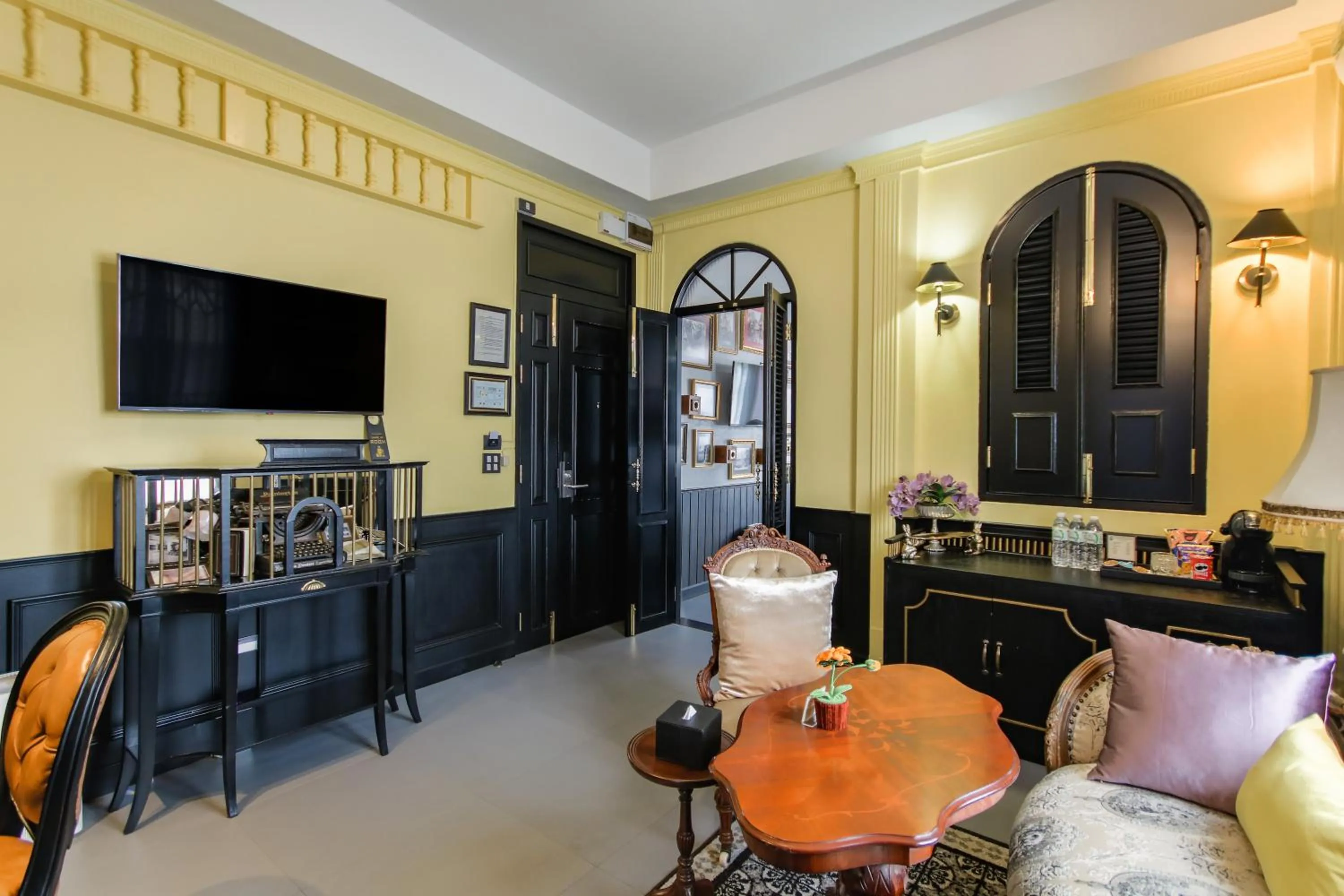 TV and multimedia in DE Phanakron Boutique Hotel