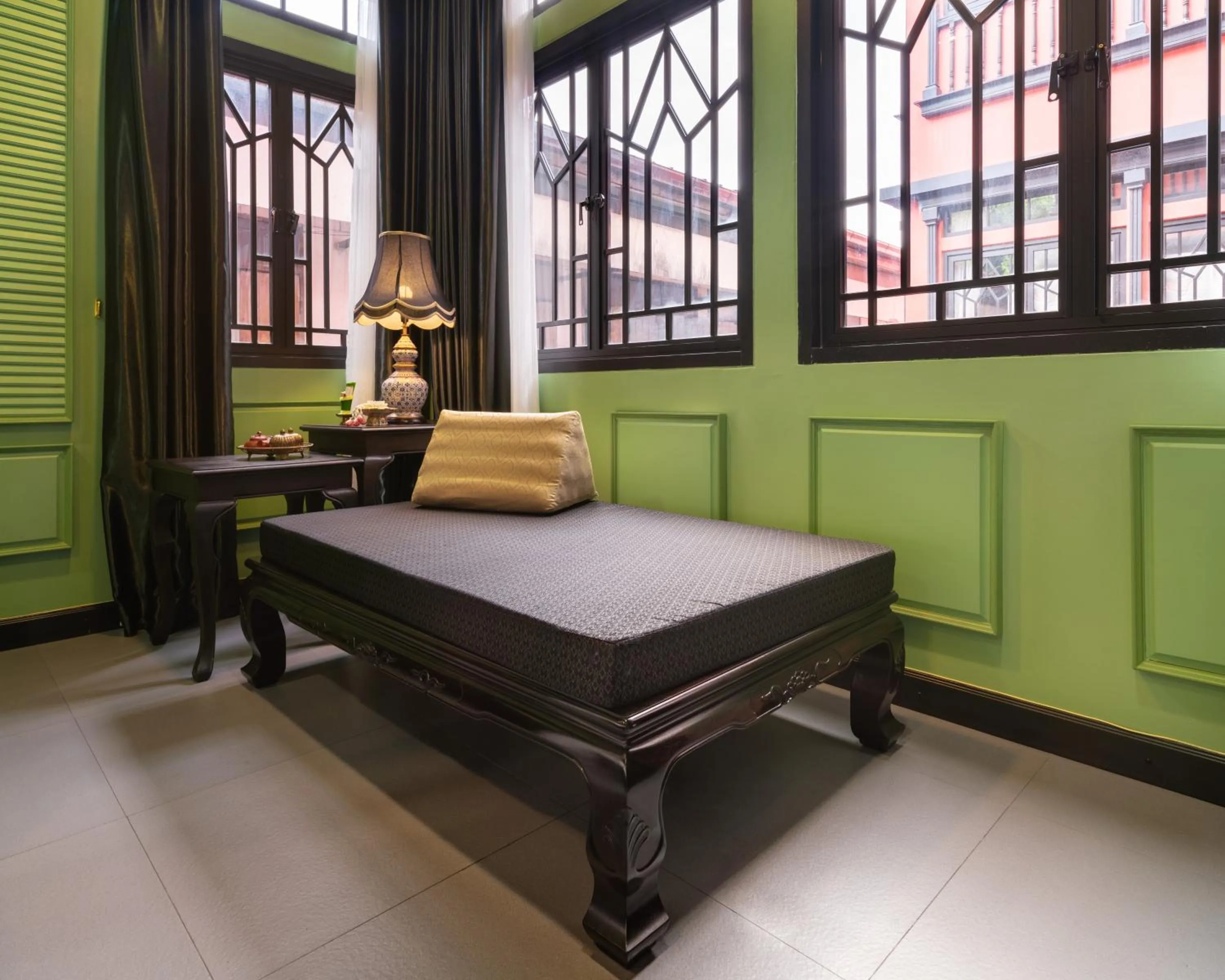 Decorative detail, Bed in DE Phanakron Boutique Hotel