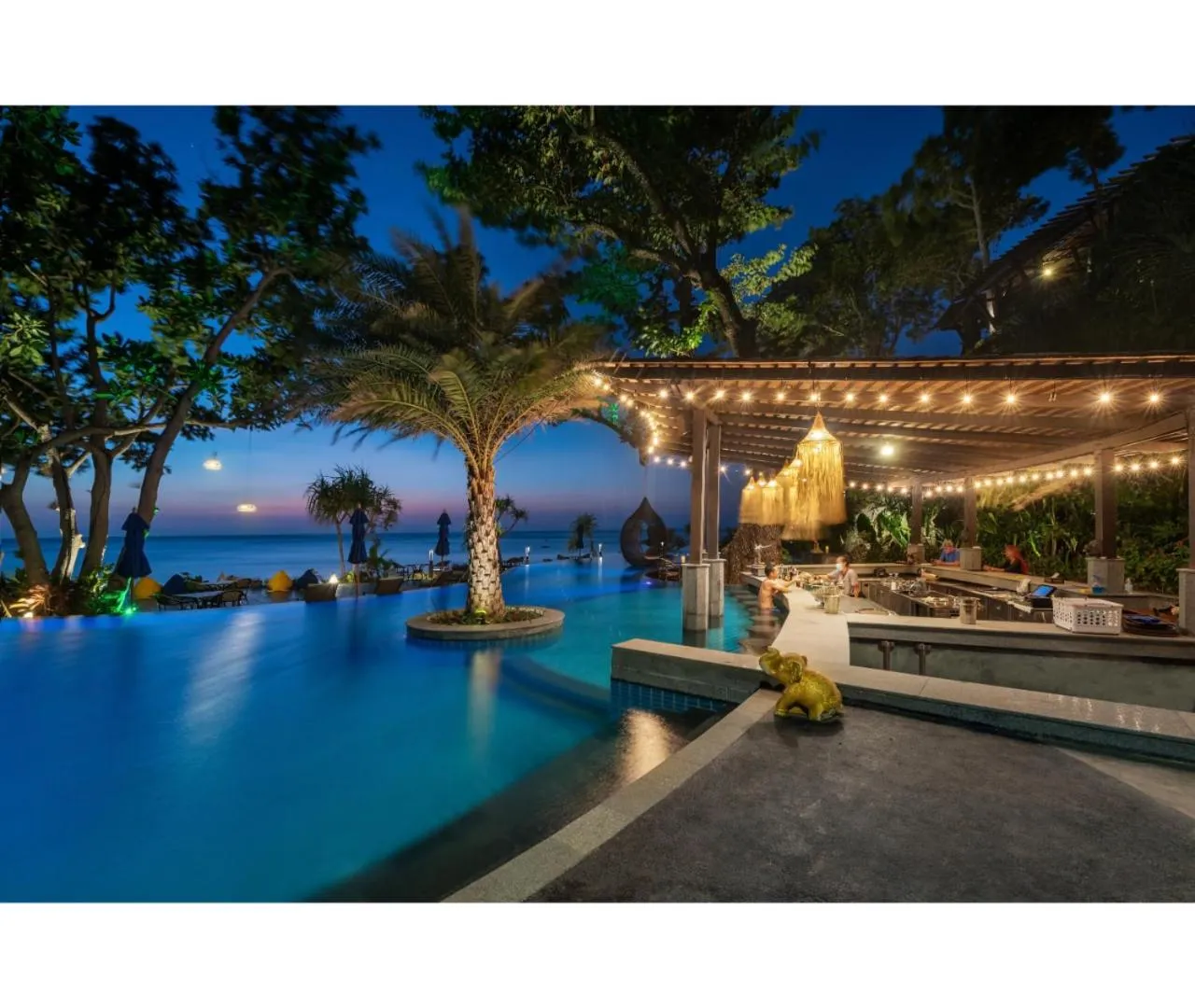 Lounge or bar in Nirvana Beach Resort, Koh Lanta SHA Extra Plus