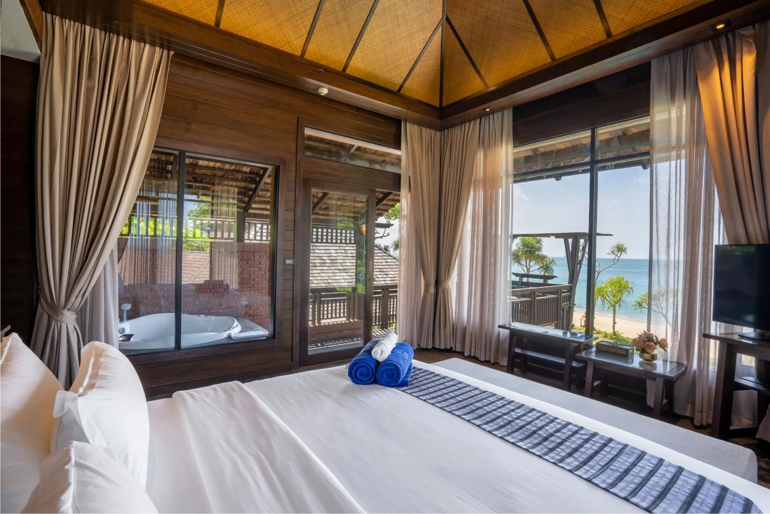 Bedroom, Bed in Nirvana Beach Resort, Koh Lanta SHA Extra Plus