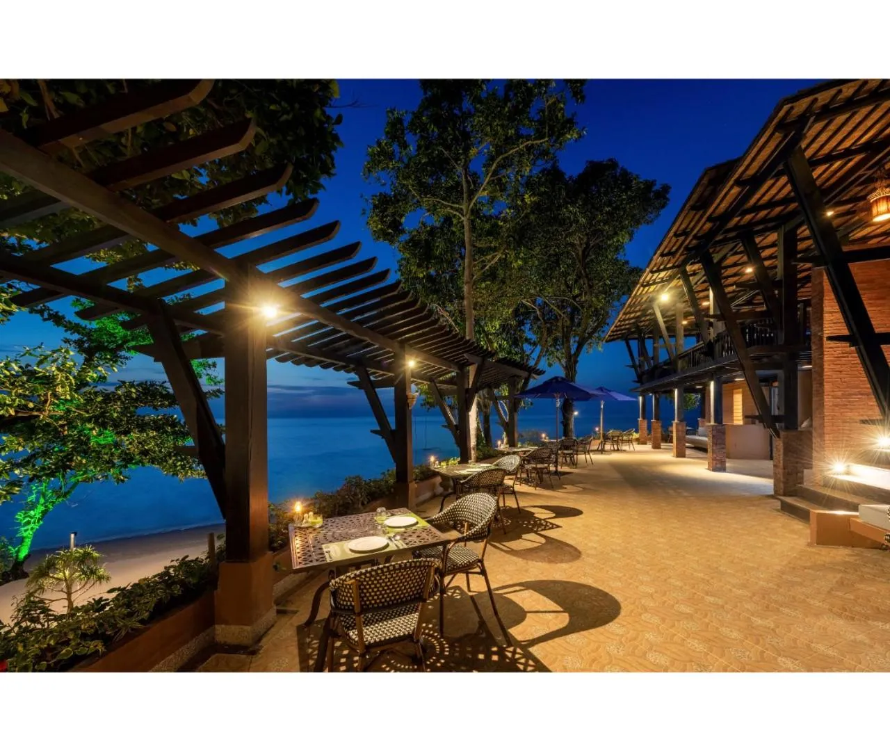 Restaurant/places to eat in Nirvana Beach Resort, Koh Lanta SHA Extra Plus