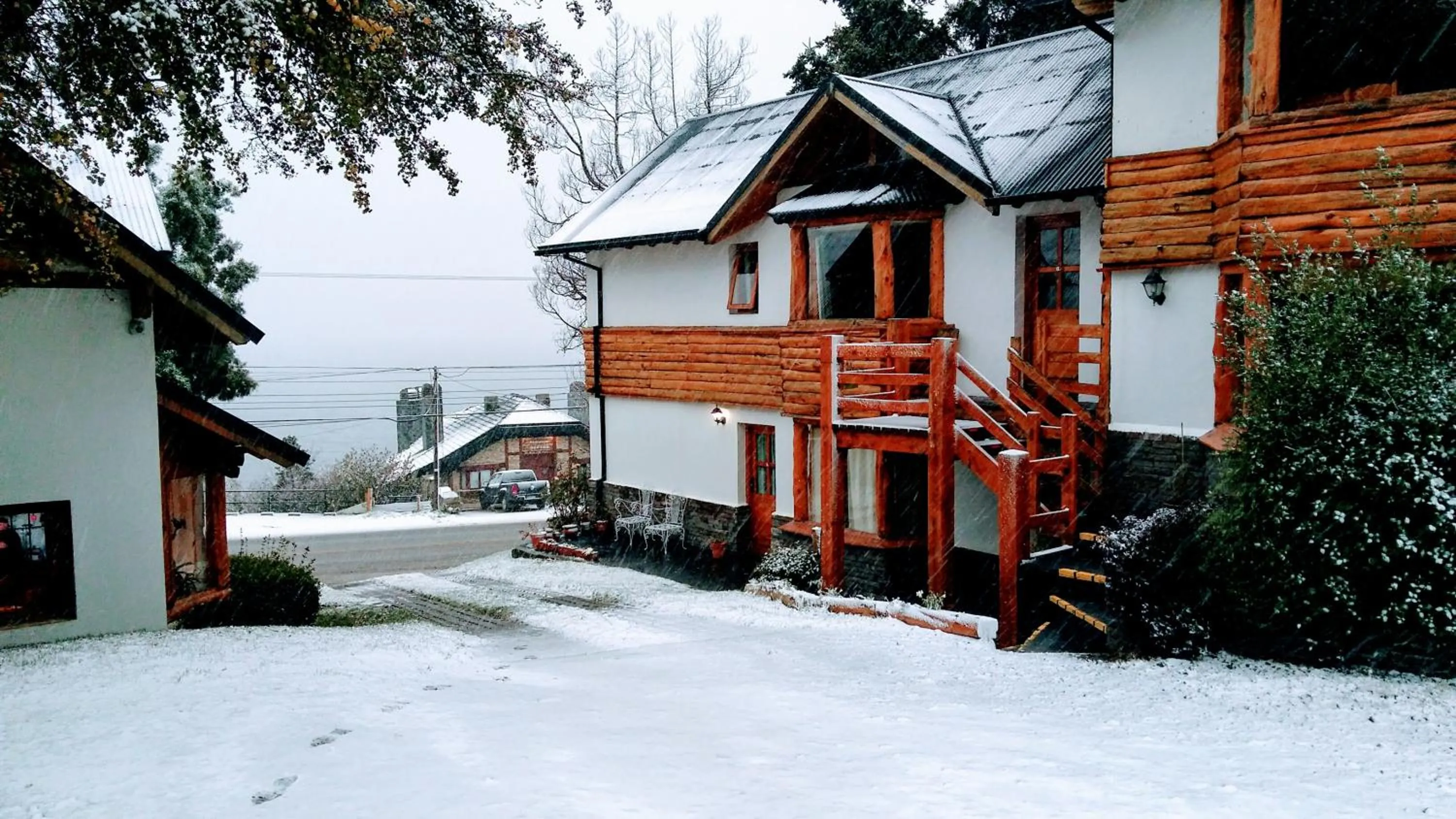 Property building in Don Justo