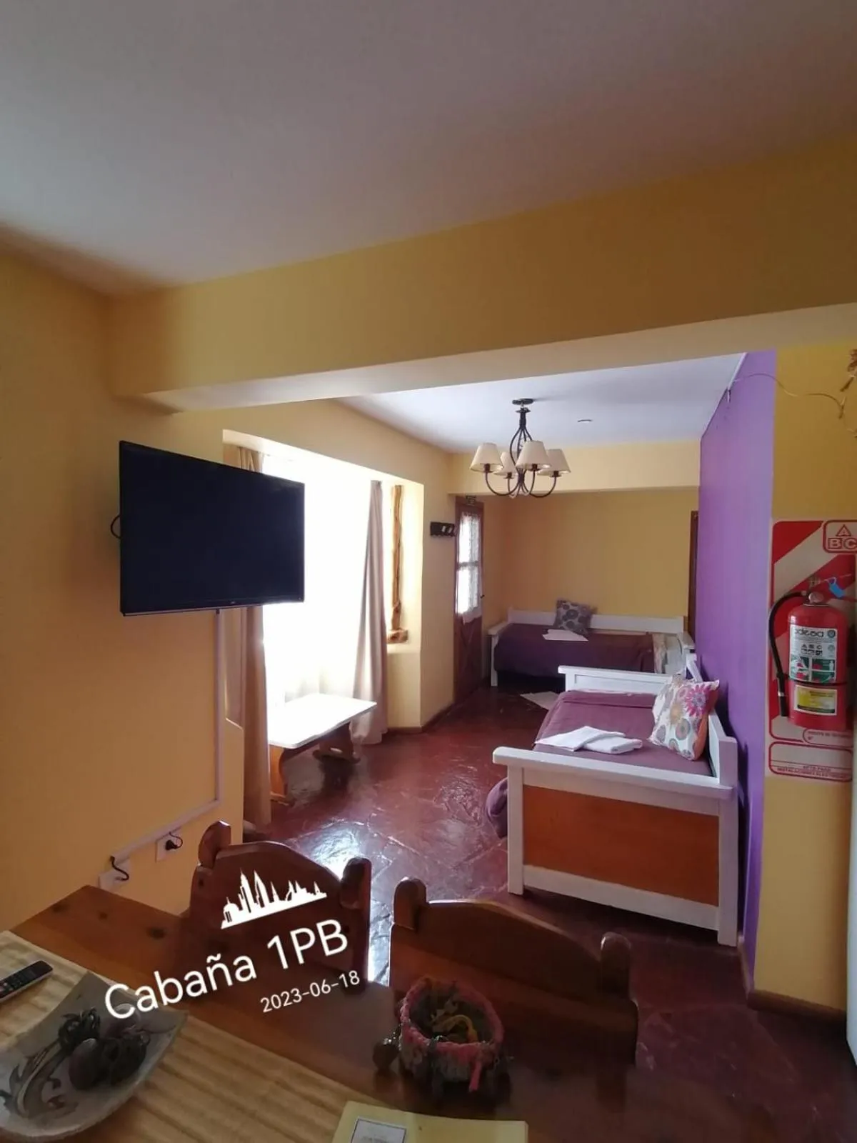 Communal lounge/ TV room, Bed in Don Justo