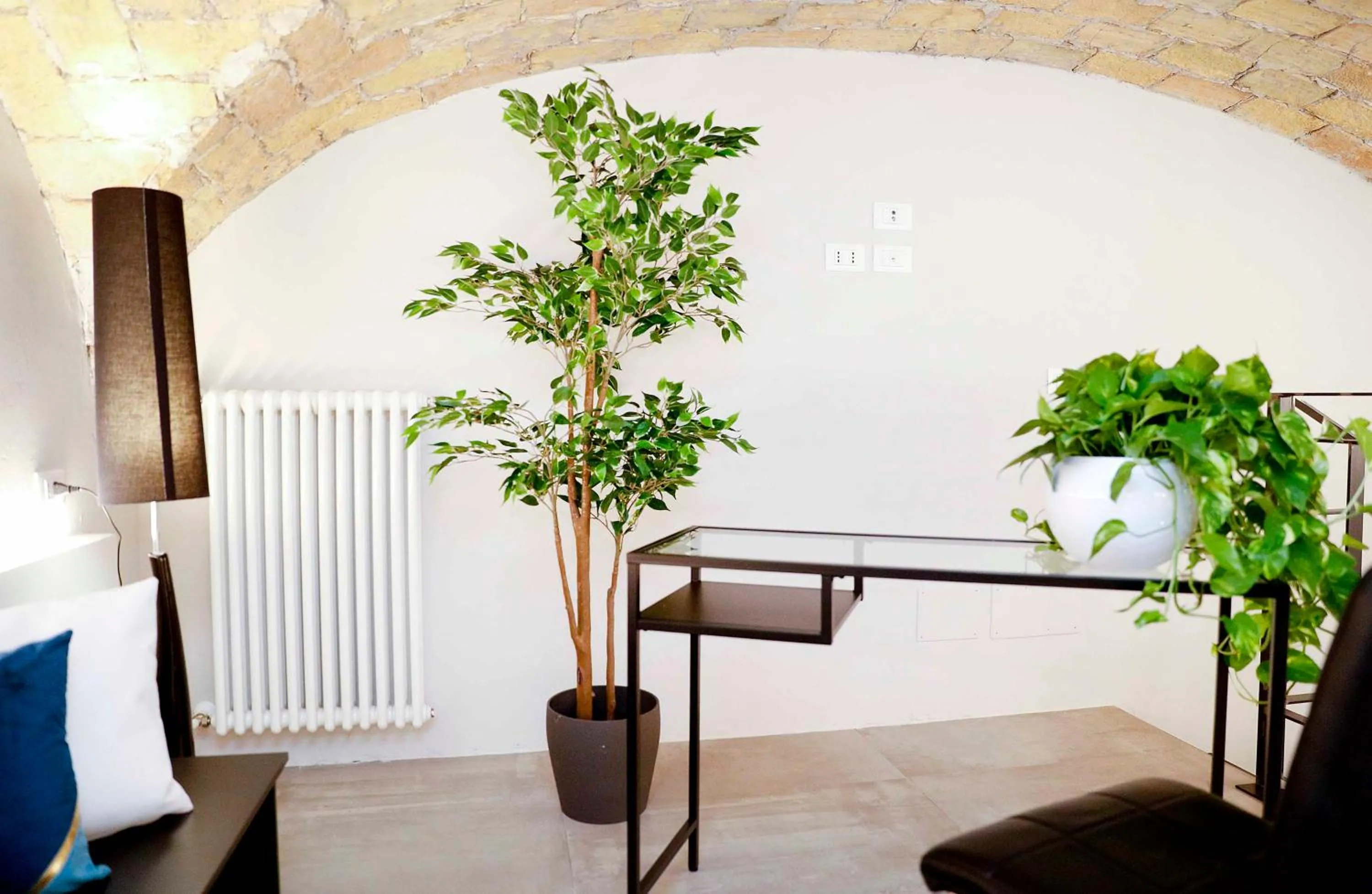 Seating area in Post Industrial Loft Trastevere - Top Collection