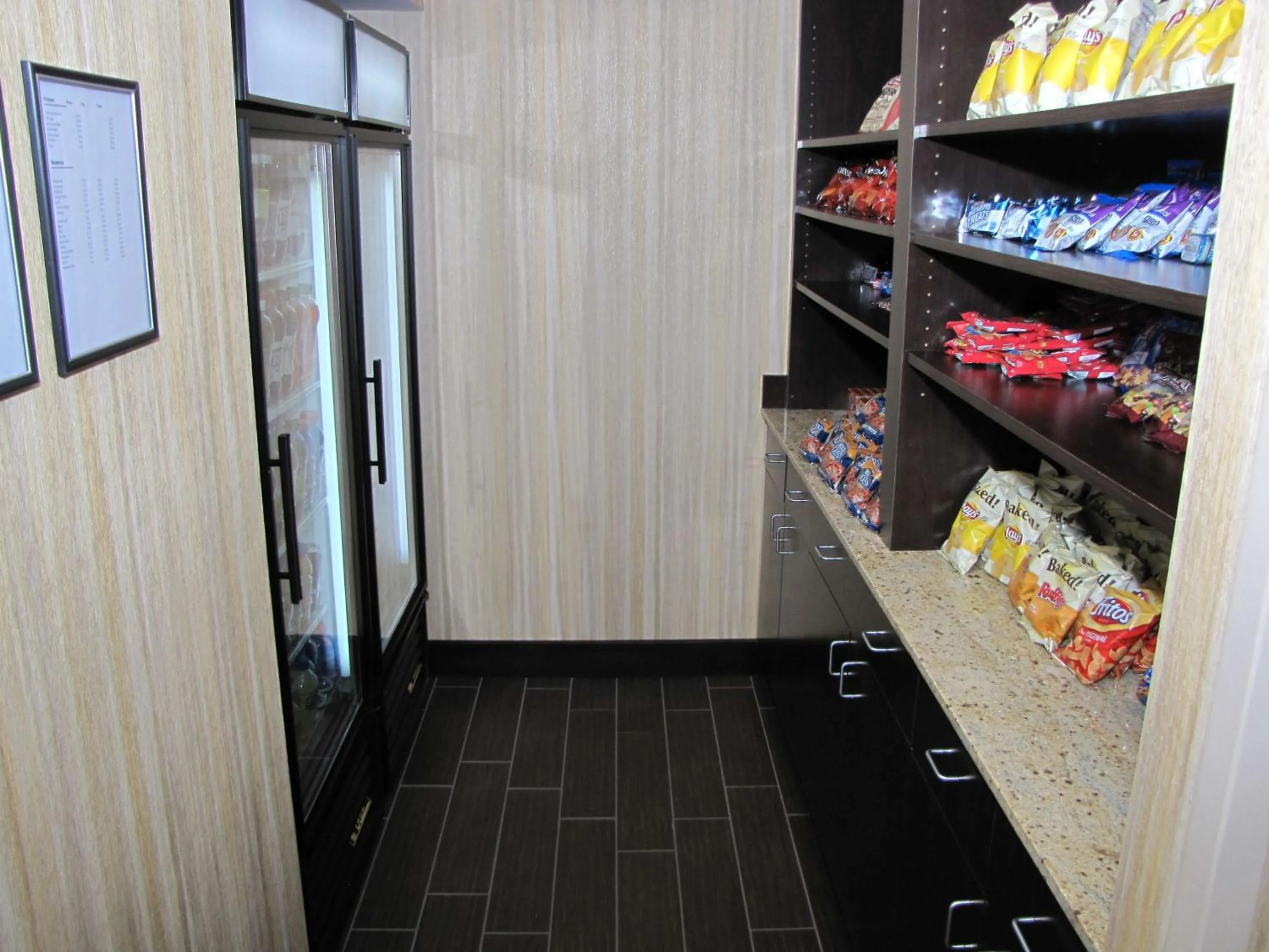 Restaurant/places to eat in Hampton Inn & Suites Jamestown