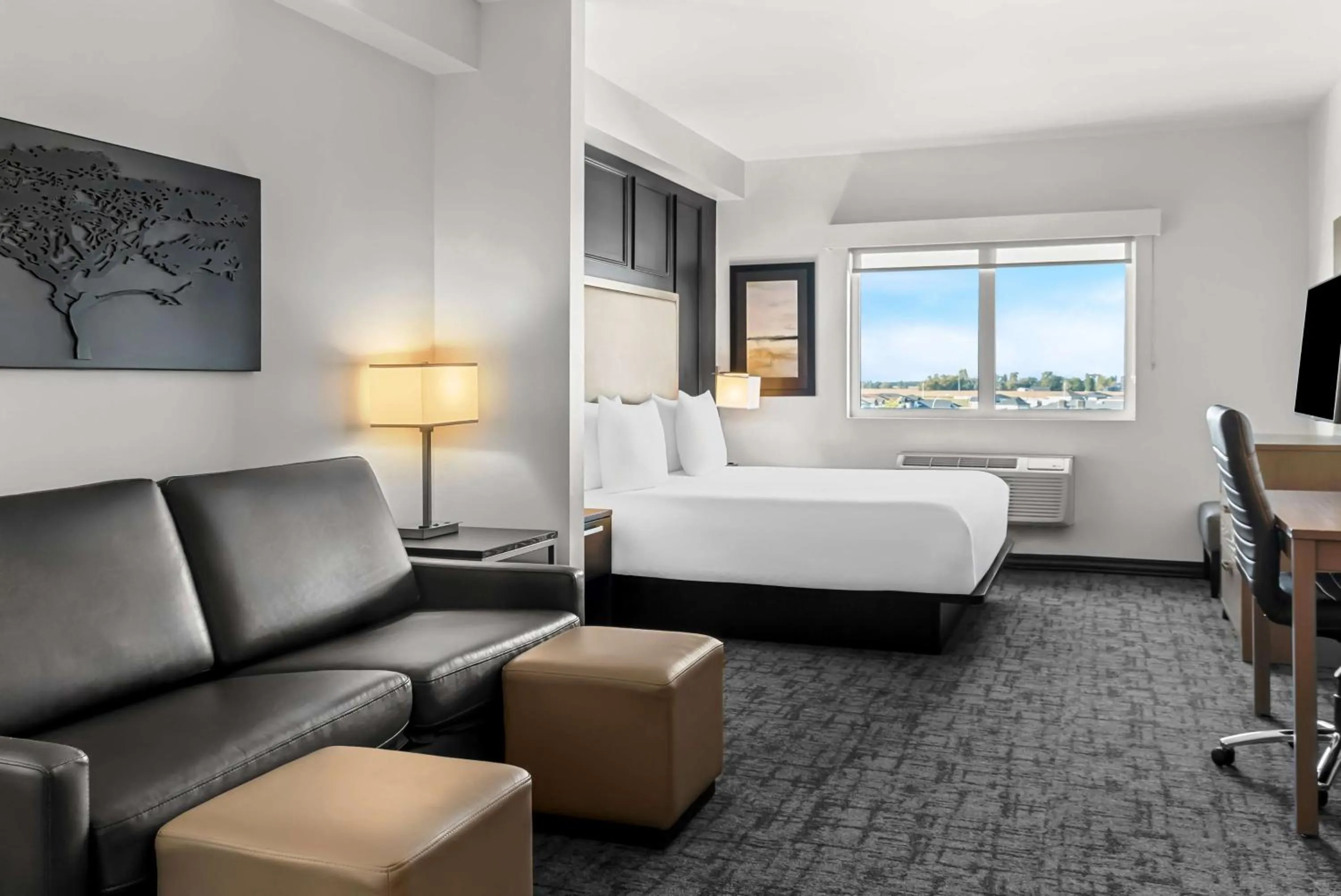 Bedroom, Bed in Best Western Plus Winkler