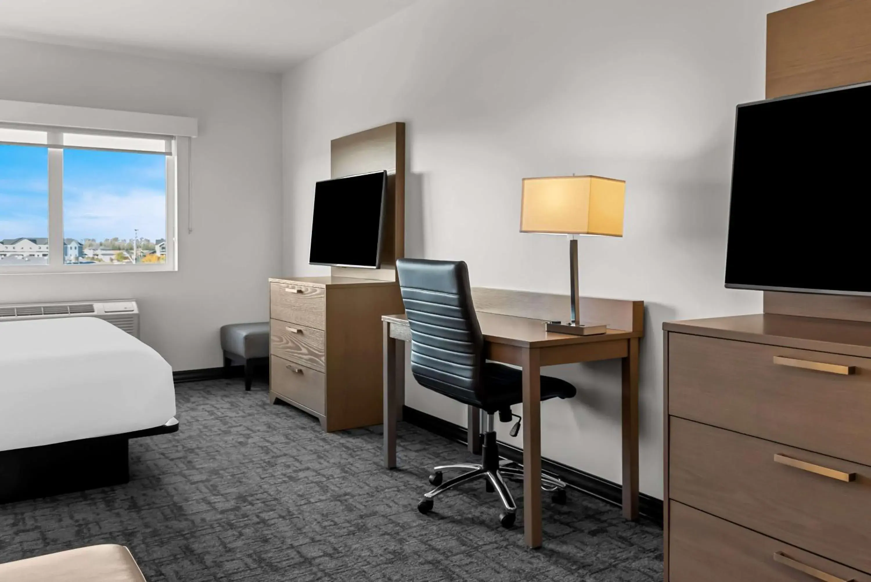 King Suite in Best Western Plus Winkler King Suite in Best Western Plus Winkler