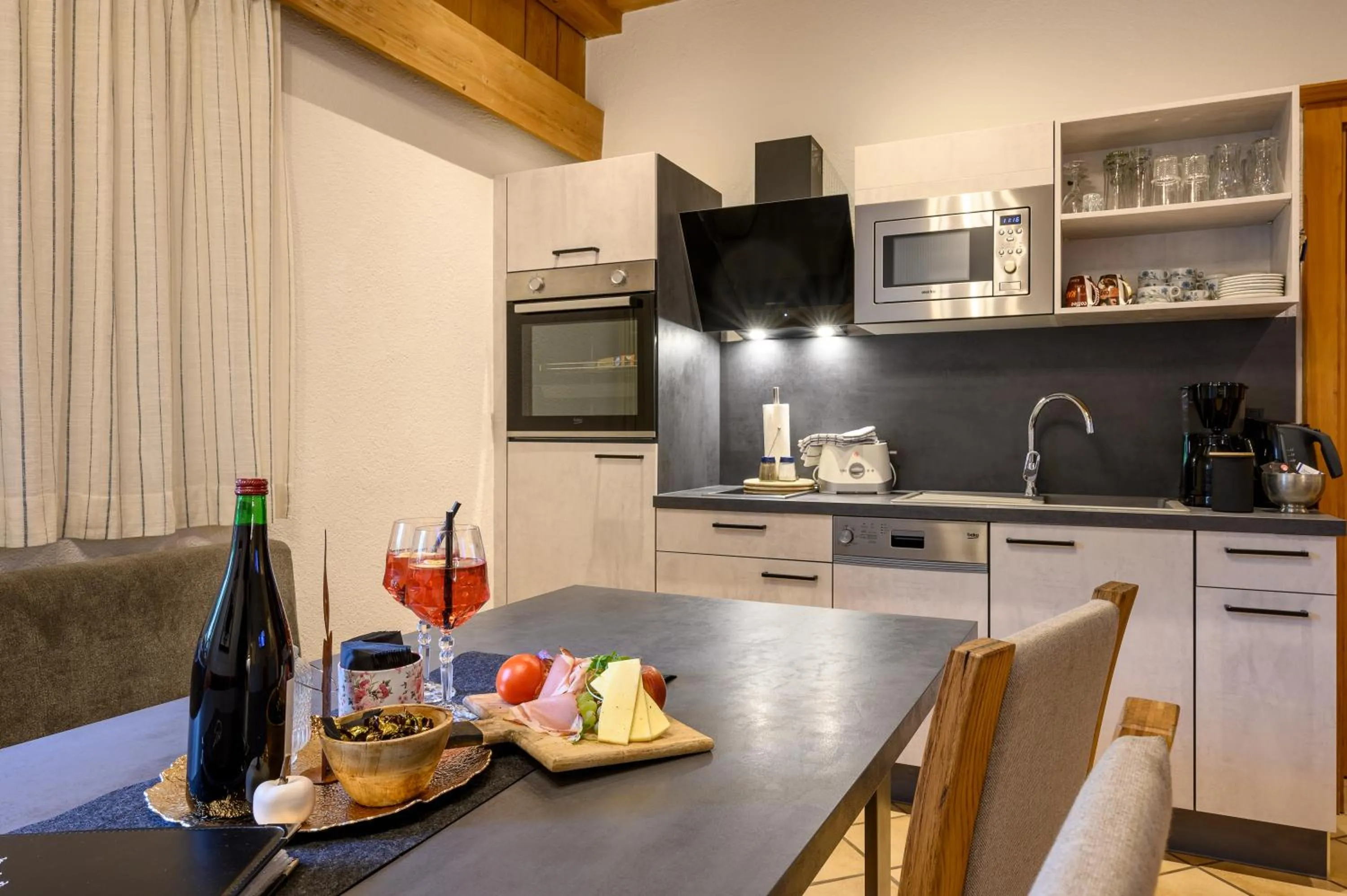 Kitchen or kitchenette in Restaurant Appartements Almdiele