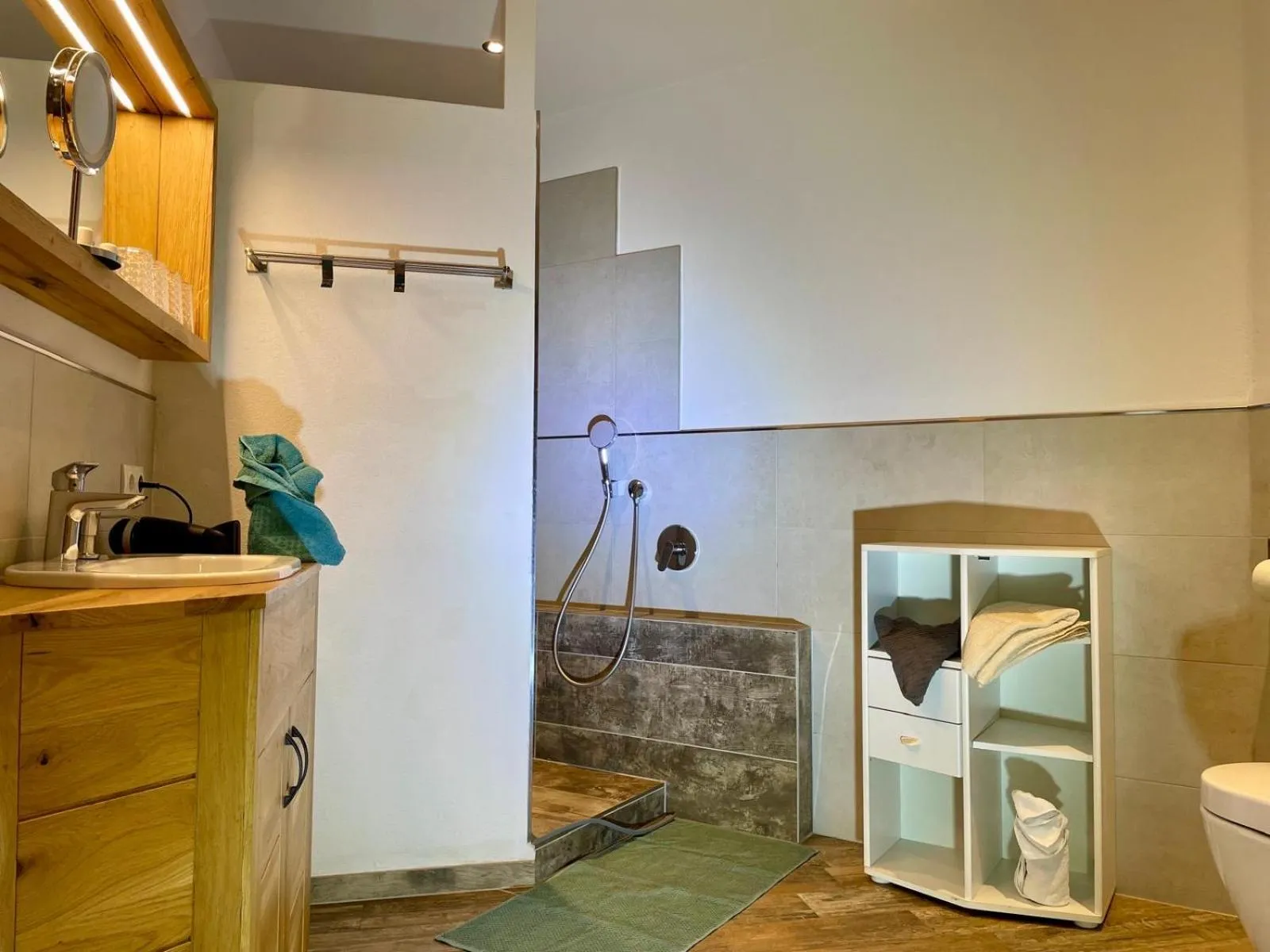 Bathroom in Restaurant Appartements Almdiele