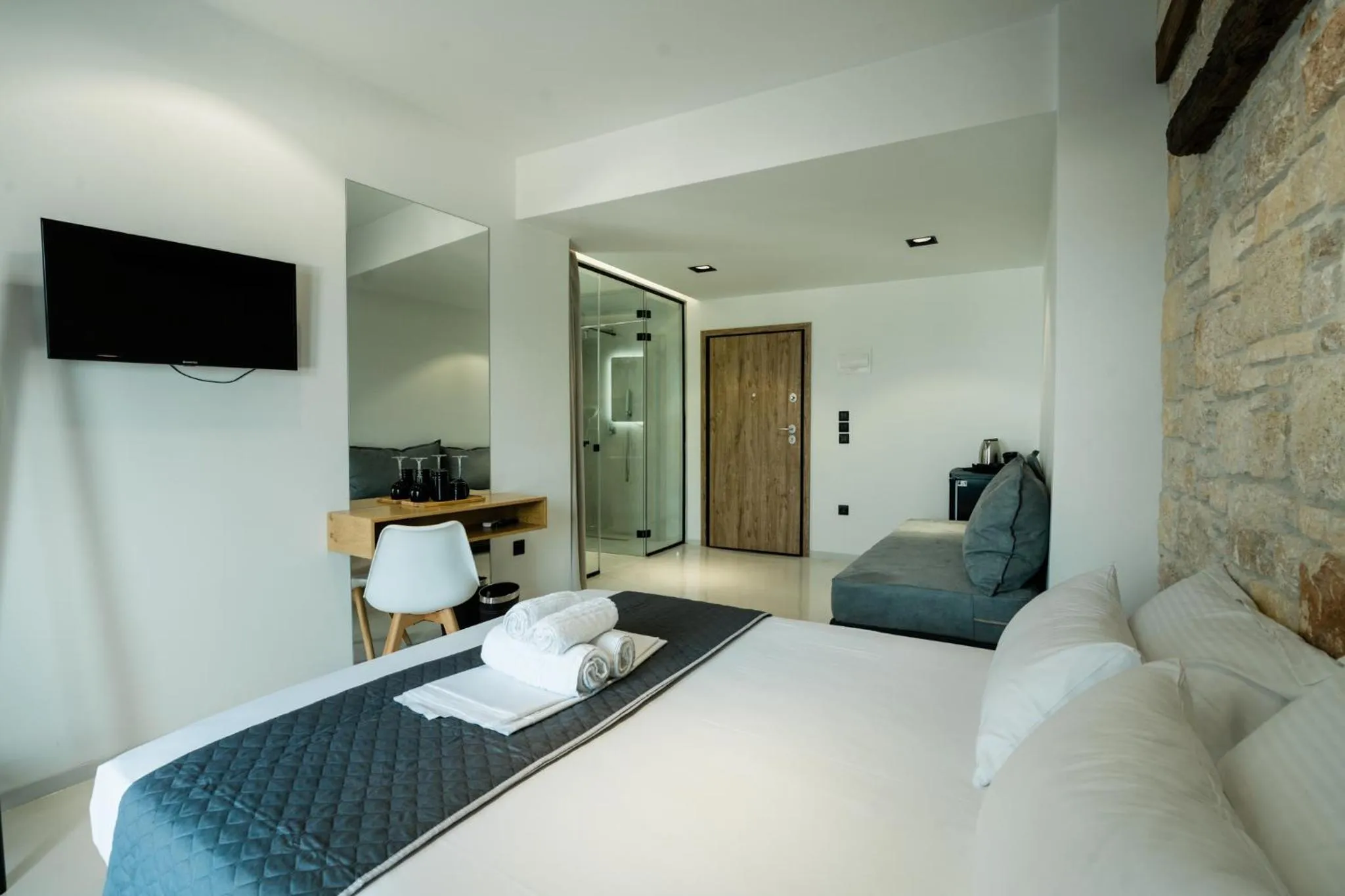 TV and multimedia, Bed in Vrachos Lofts