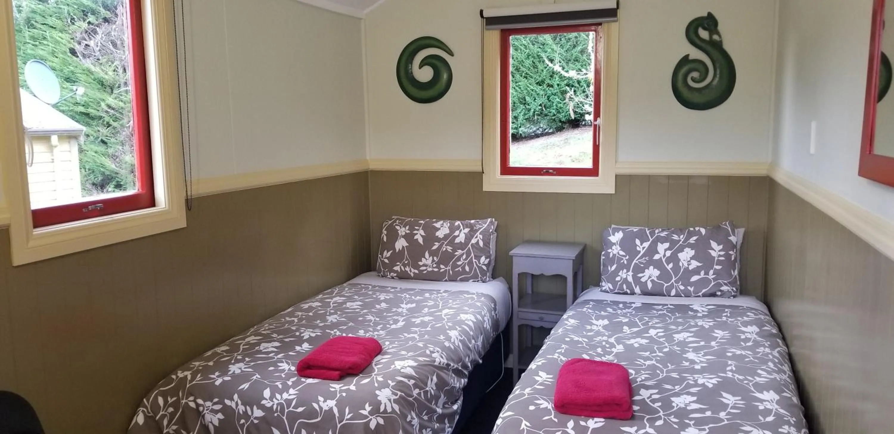 Bed in The Whistling Frog Resort