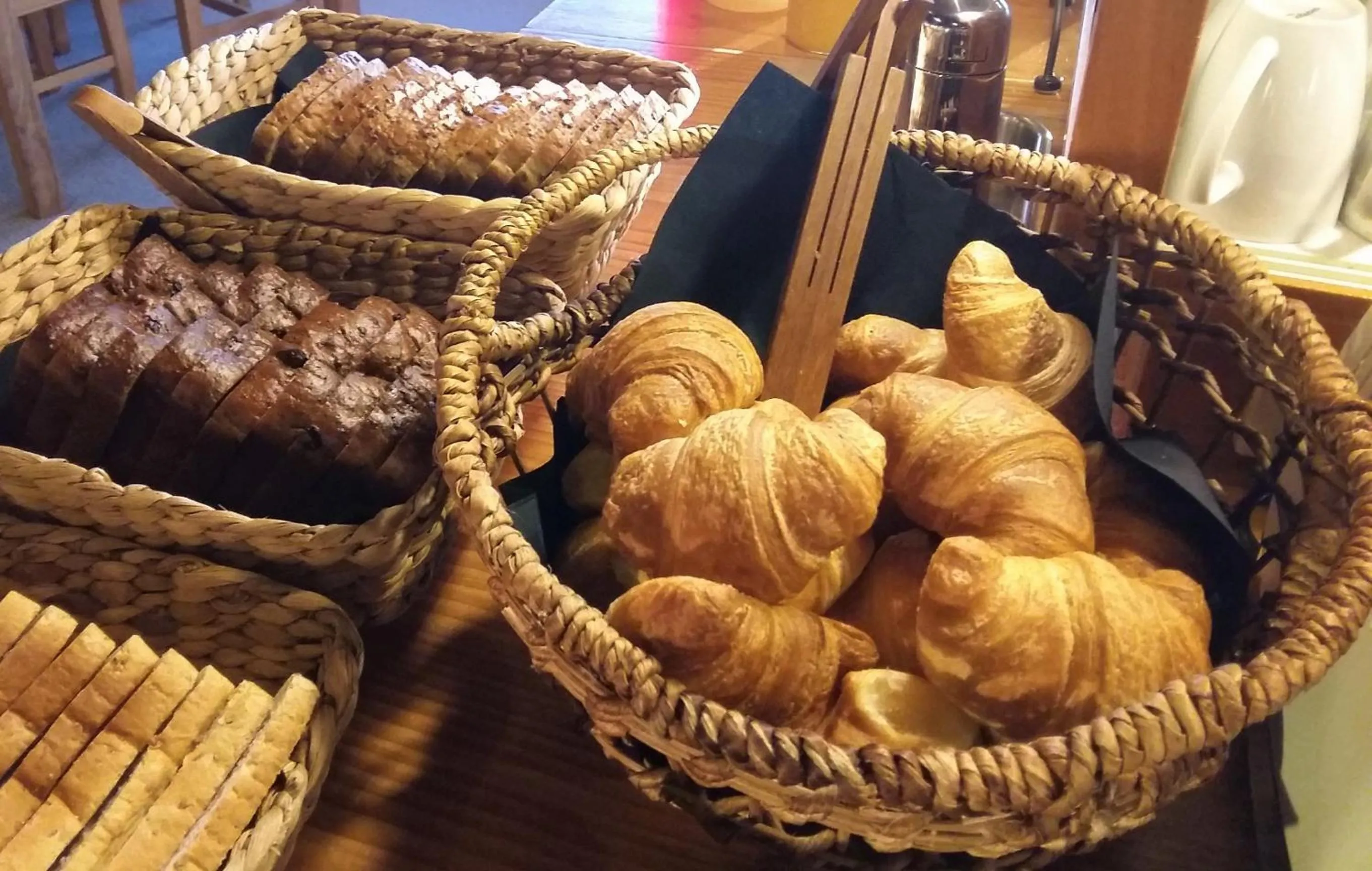 Breakfast in Kimi Ora Eco Resort