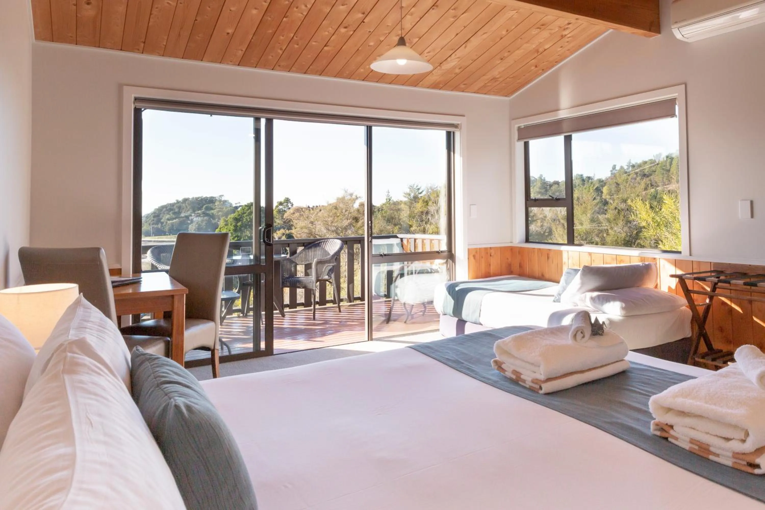 Bed in Kimi Ora Eco Resort