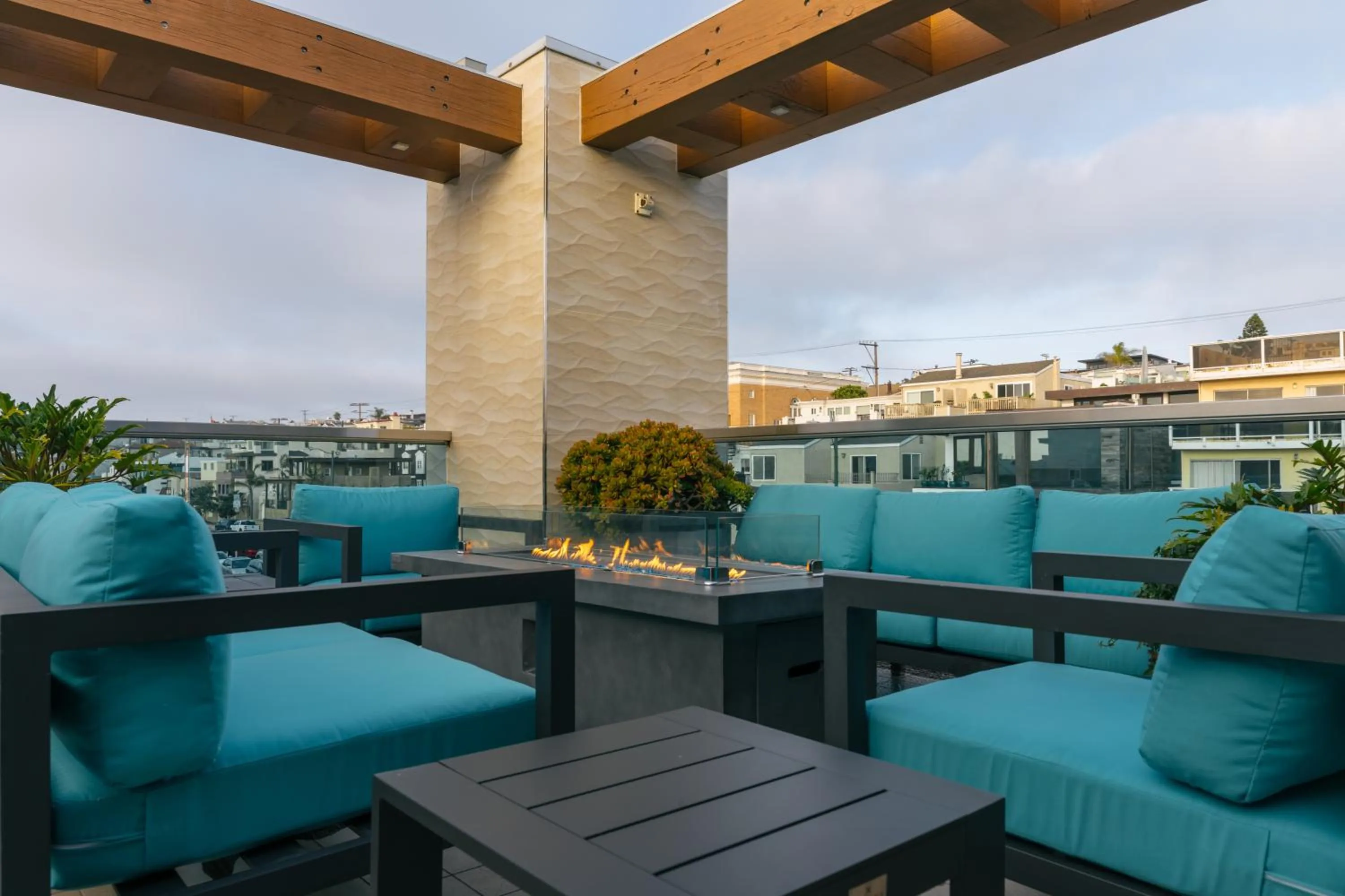 H2O Hermosa Beach Hotel