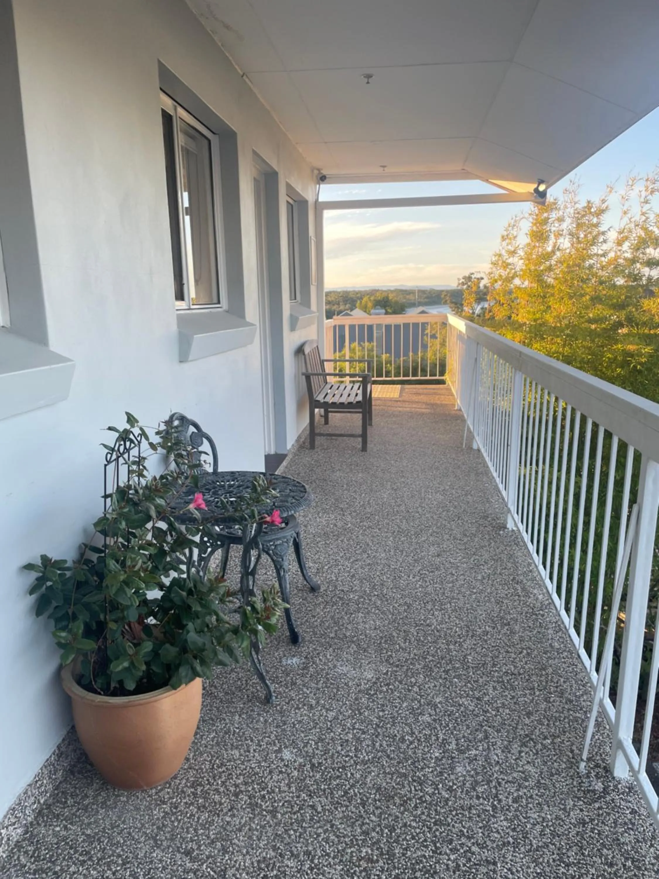 Seating area in Huskisson Beach Motel