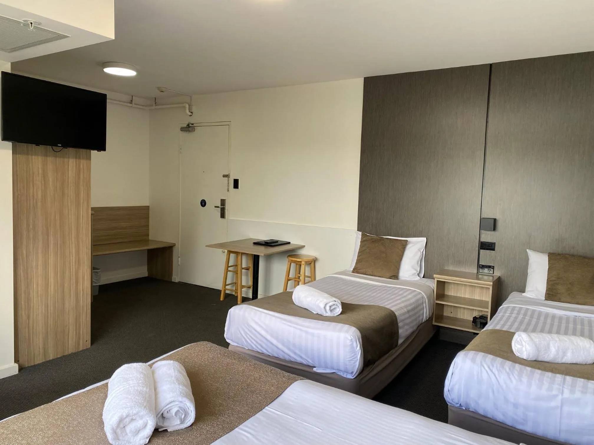 Bed in Huskisson Beach Motel