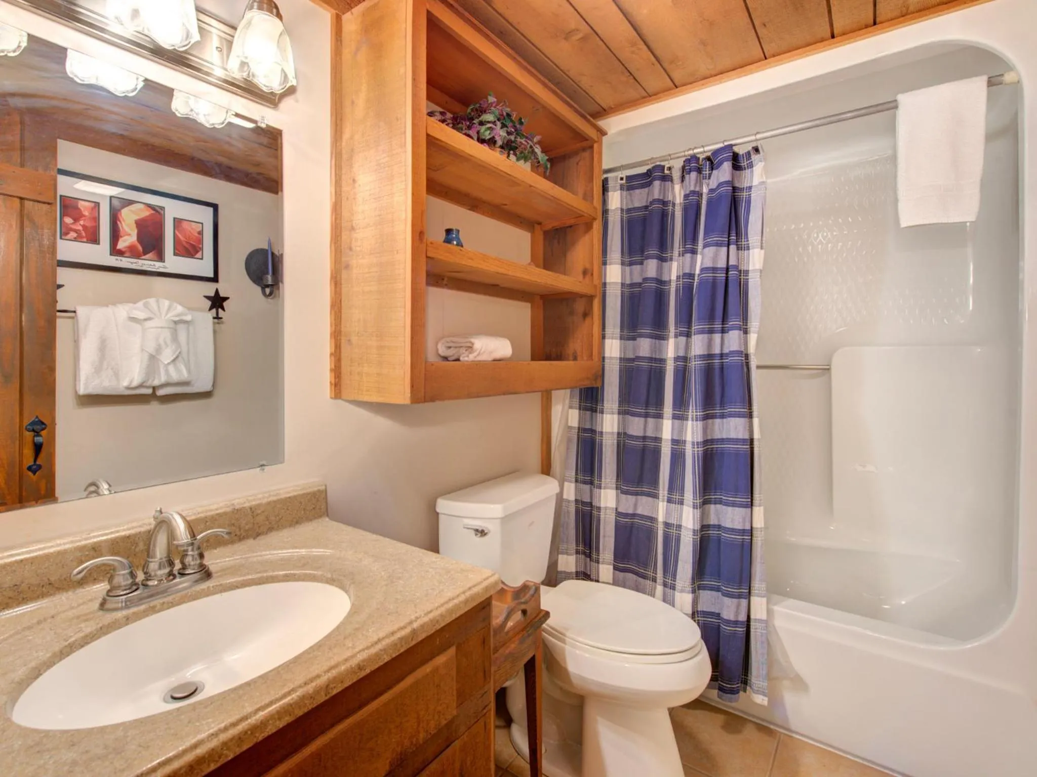 Bathroom in Black Bear Lodge