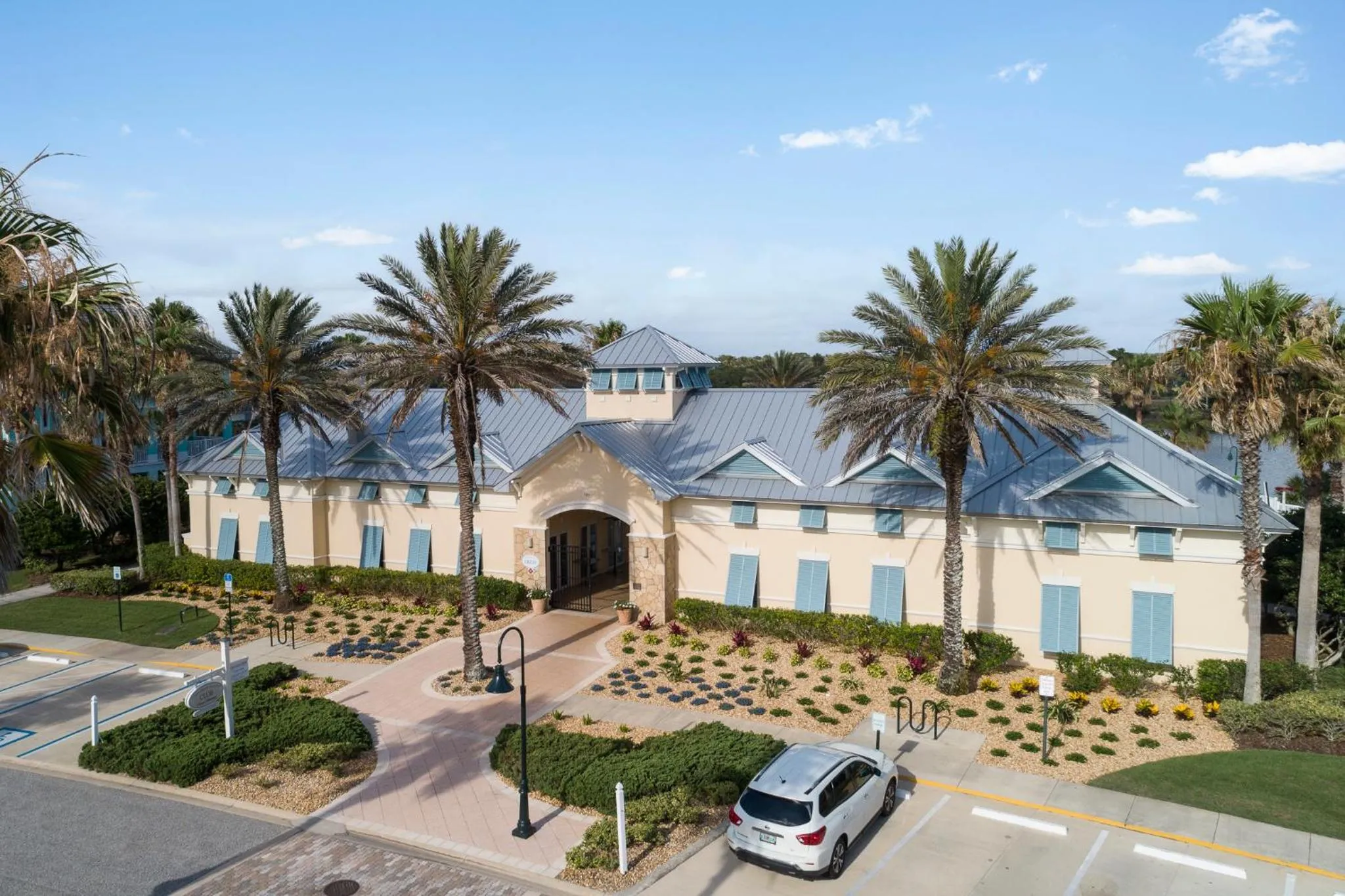 Property building in 851 Cinnamon Beach