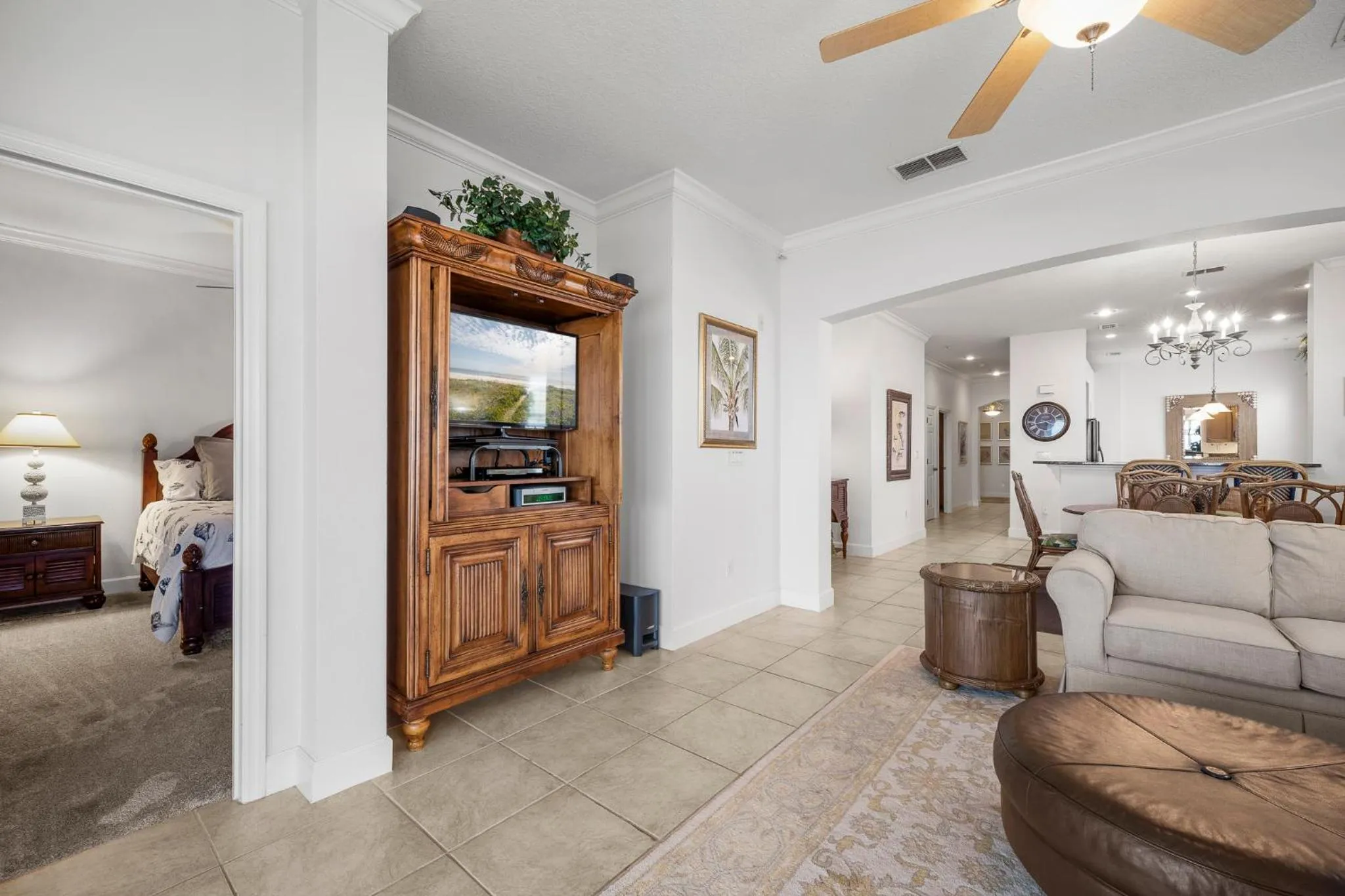 Property building in 851 Cinnamon Beach