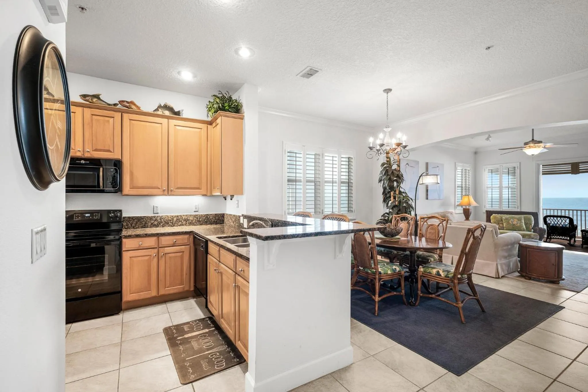 Kitchen or kitchenette in 851 Cinnamon Beach