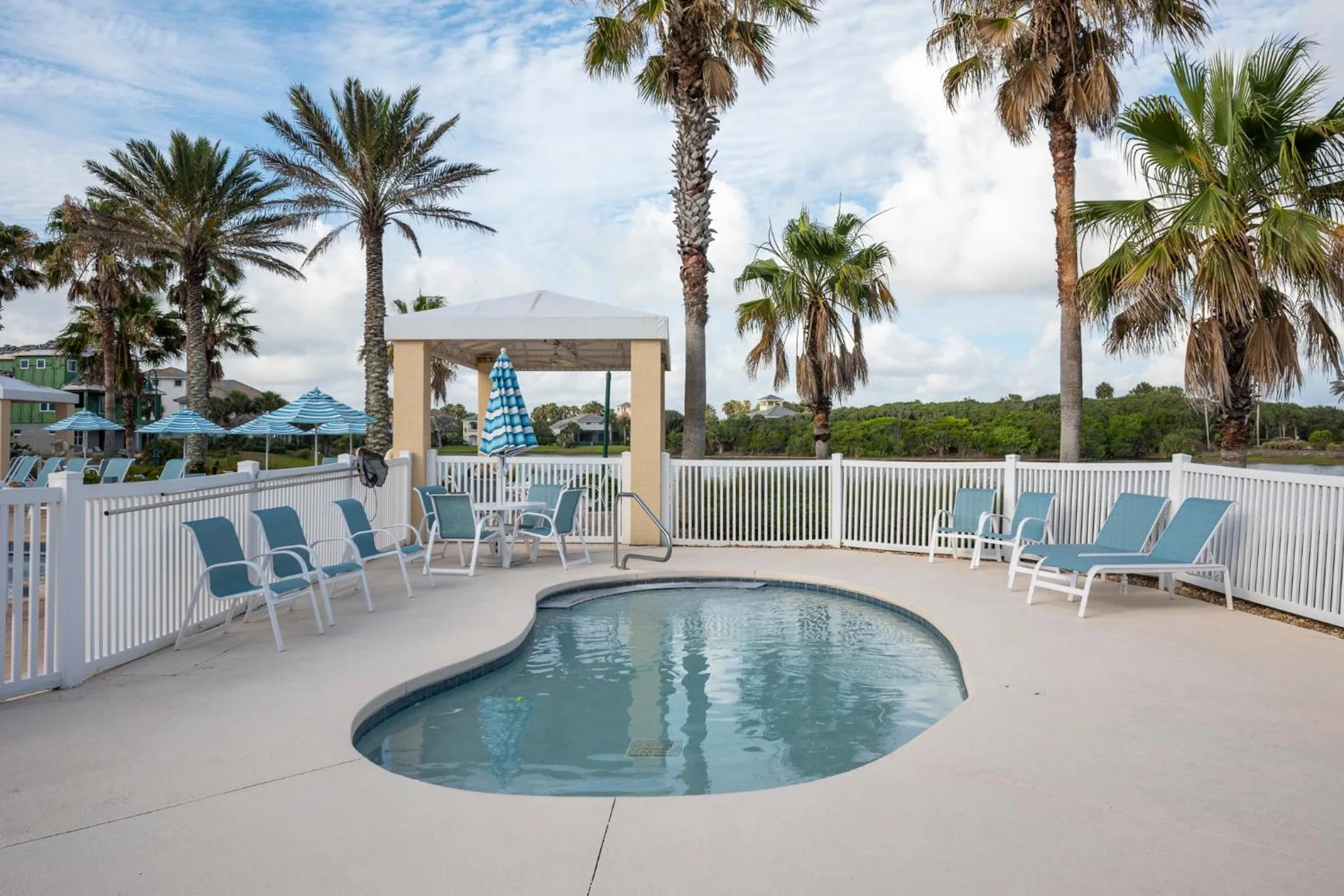 Property building in 851 Cinnamon Beach