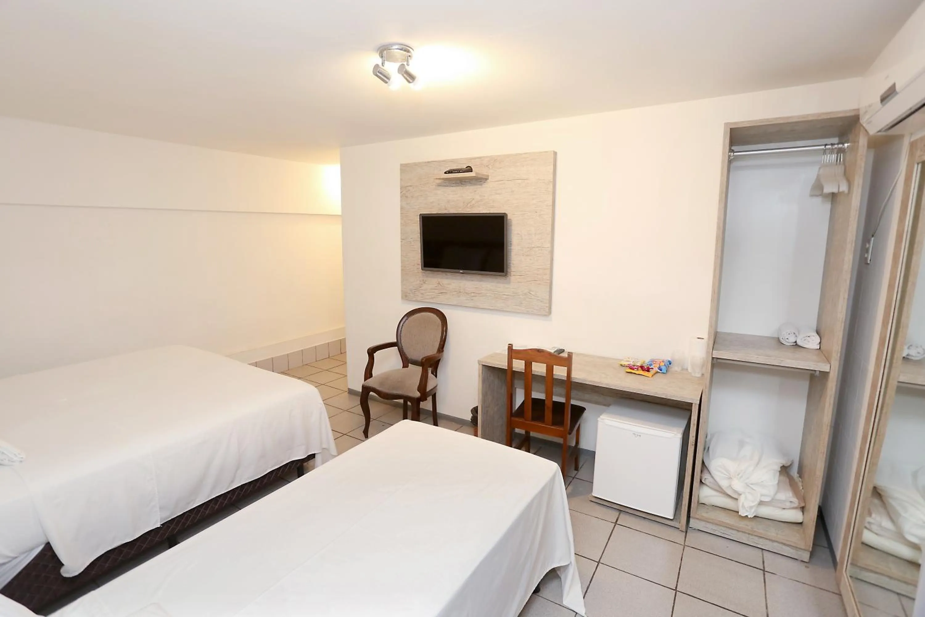 TV and multimedia, Bed in Pousada Oma Helga