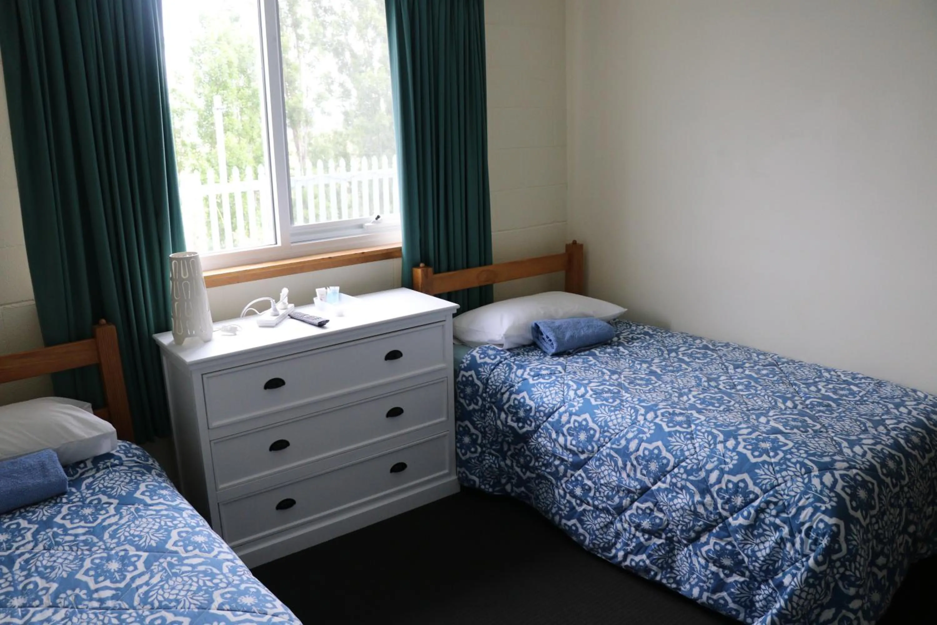Photo of the whole room, Bed in Chalet Jindabyne