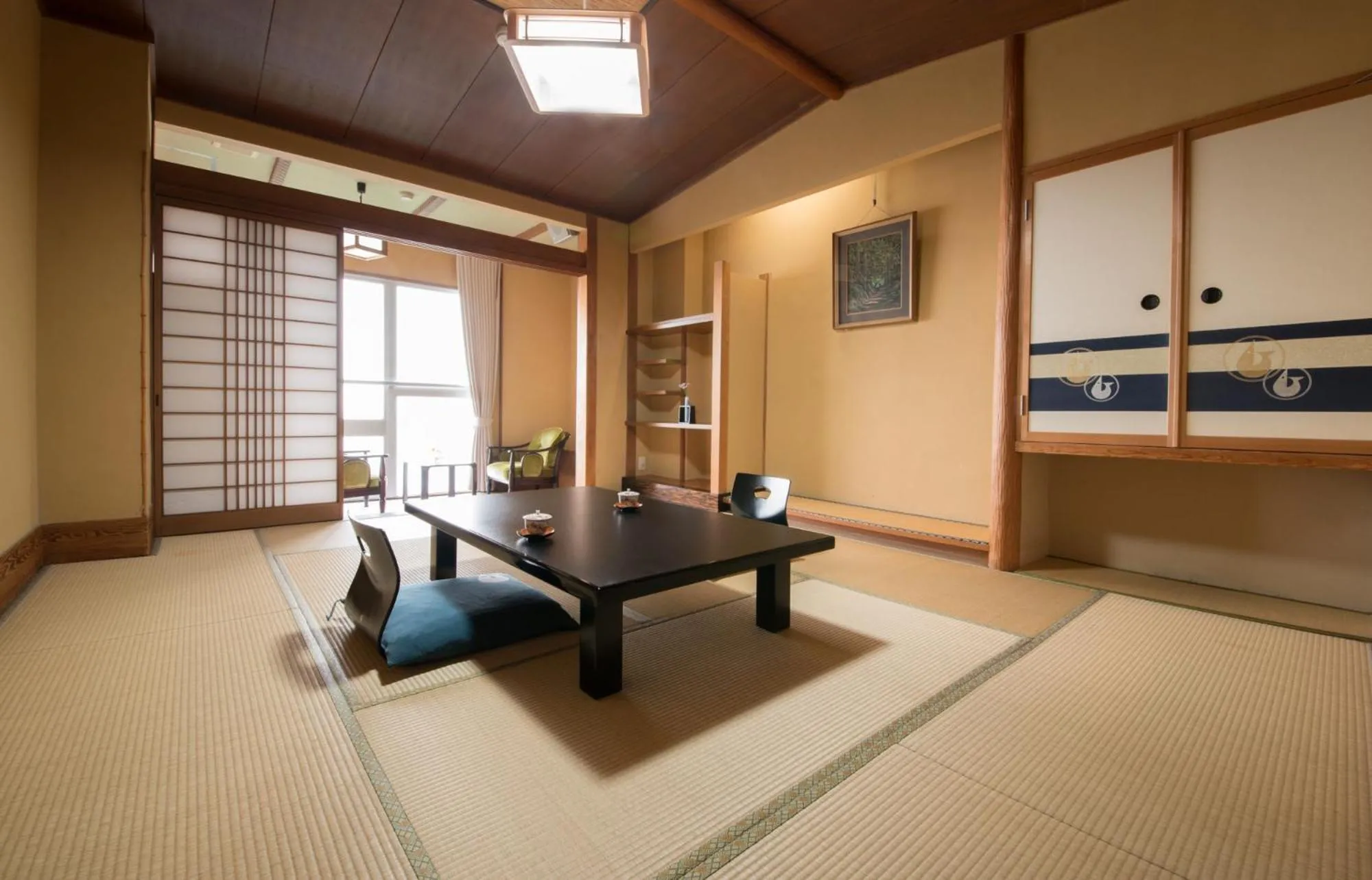 Photo of the whole room in Umiakari