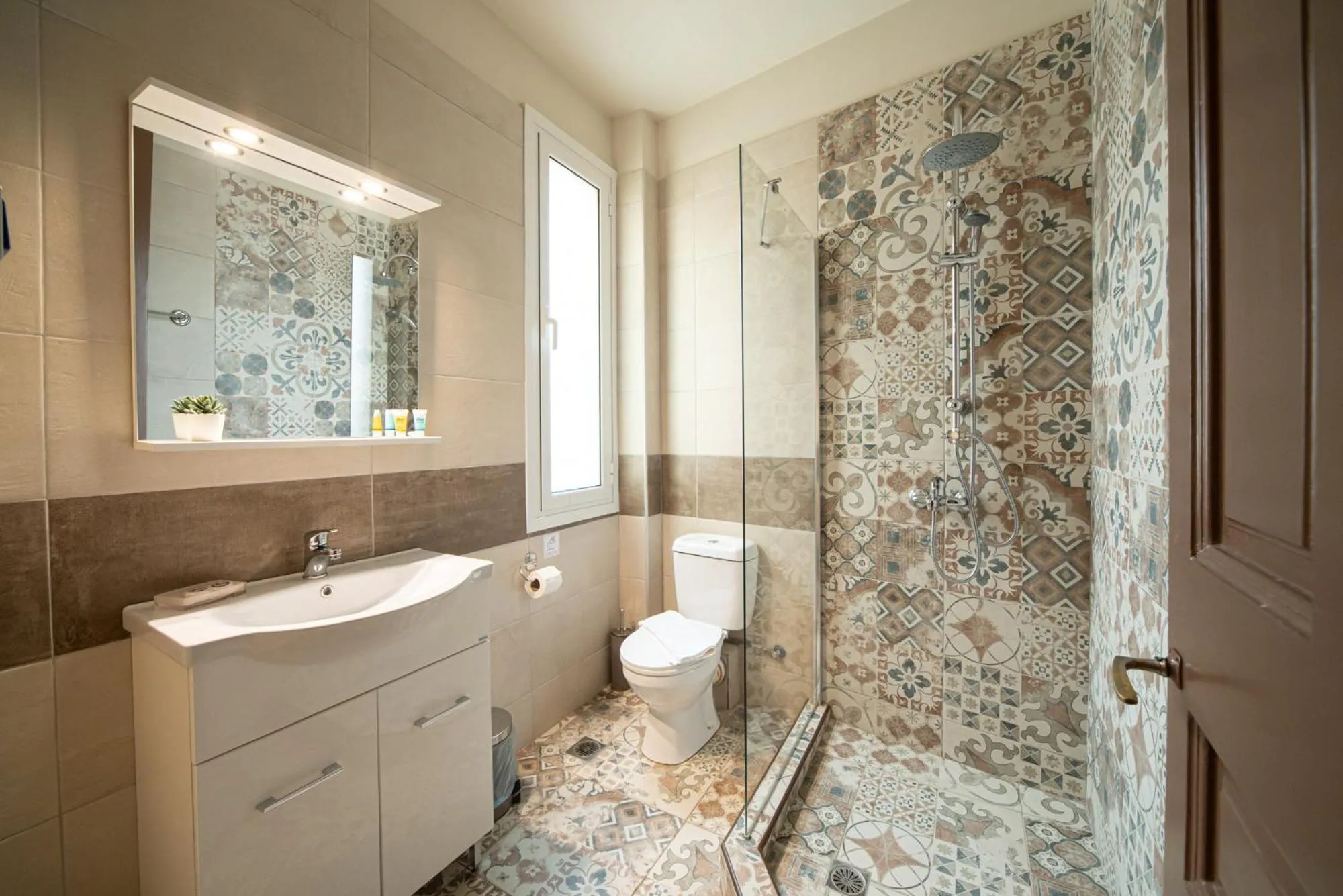 Bathroom in Beautiful City Suites