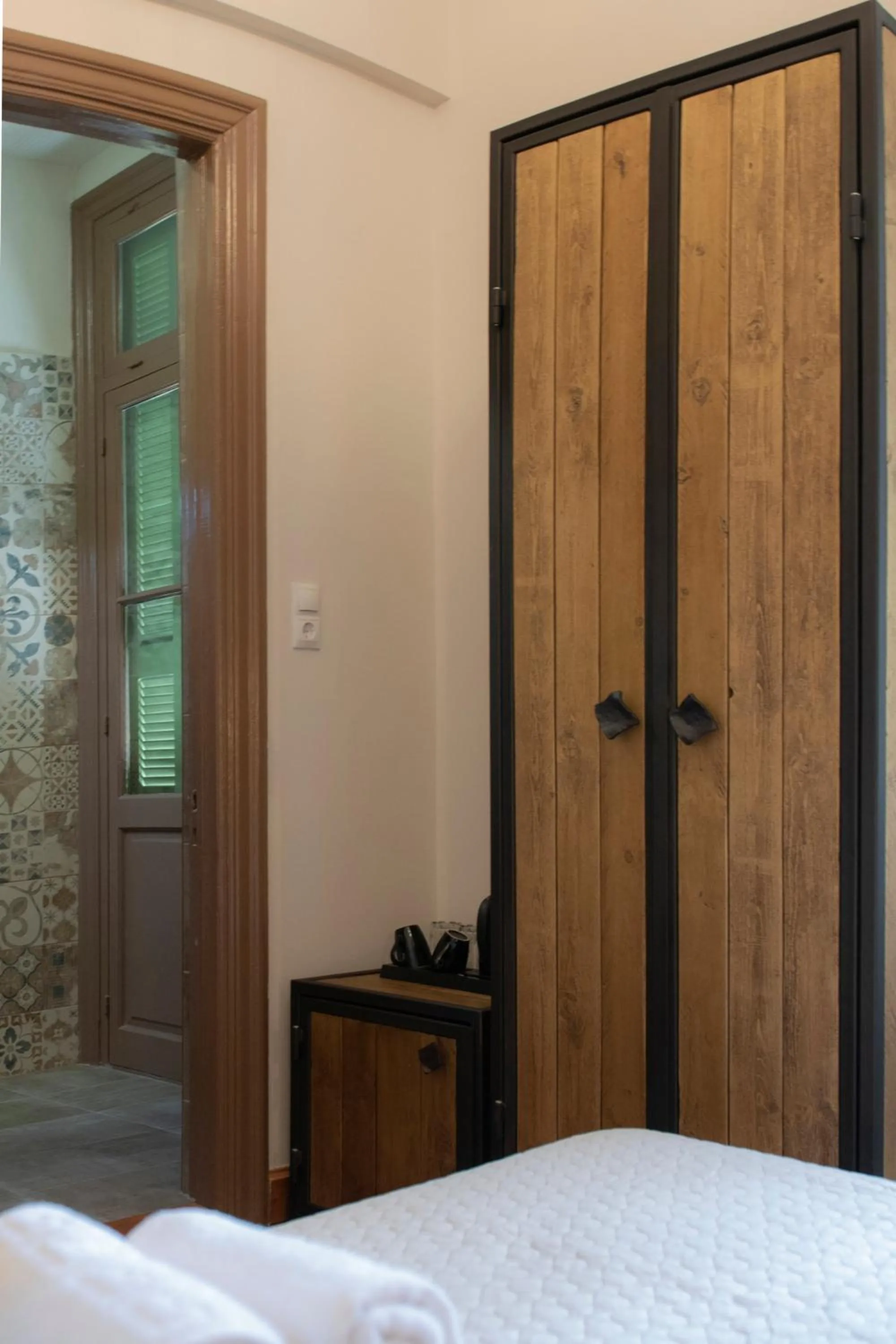 Decorative detail, Bed in Beautiful City Suites