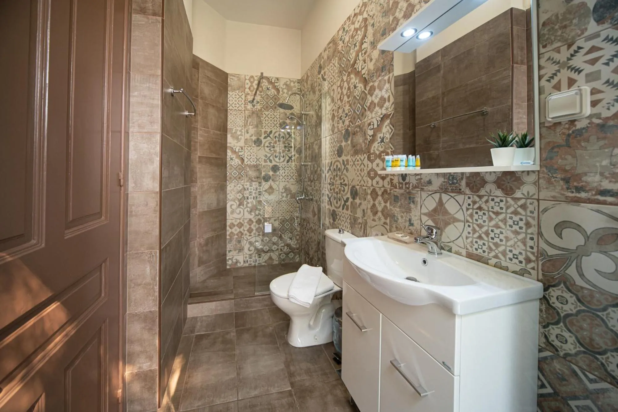 Bathroom in Beautiful City Suites