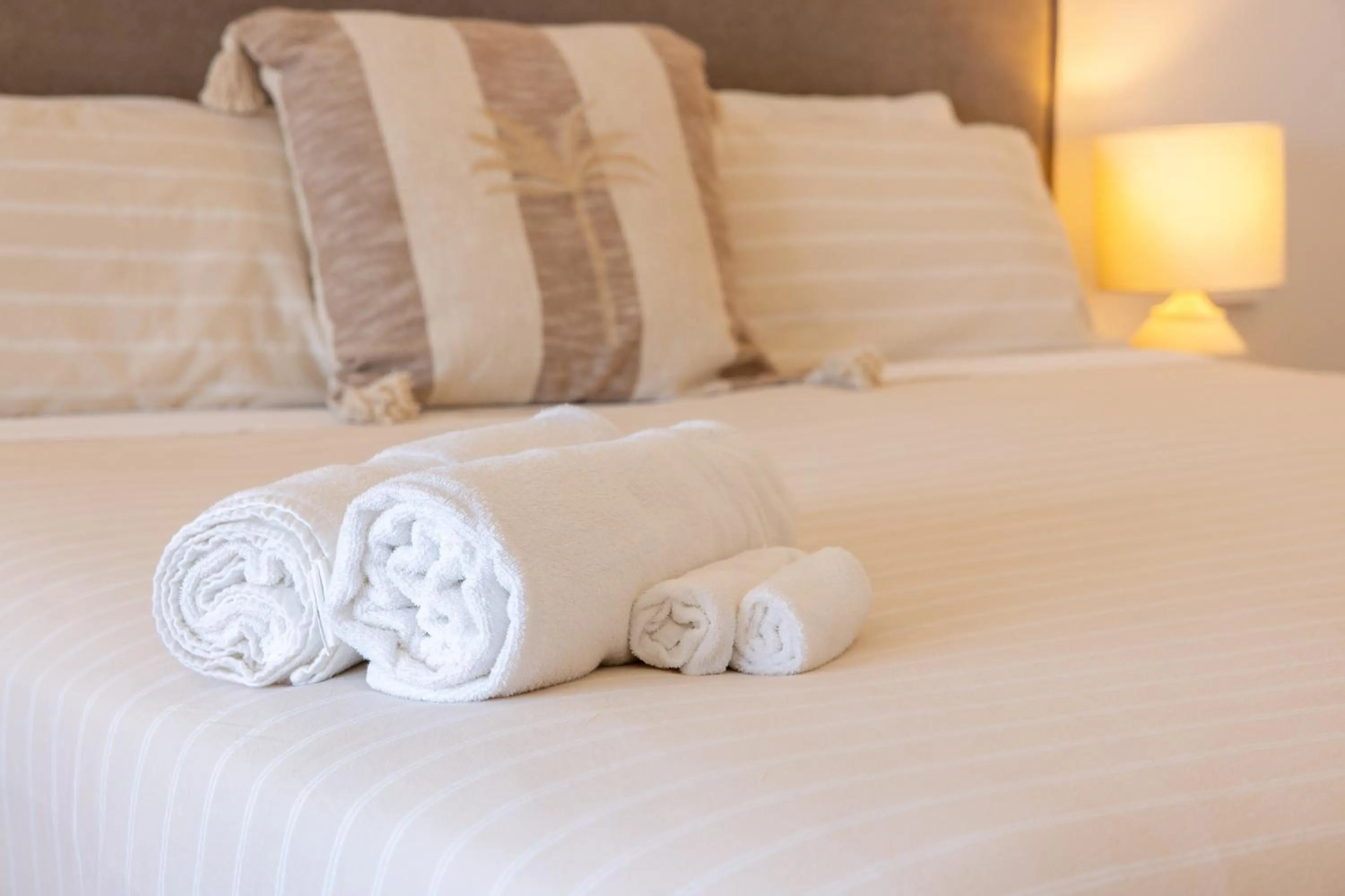 Bedroom, Bed in The African Reef