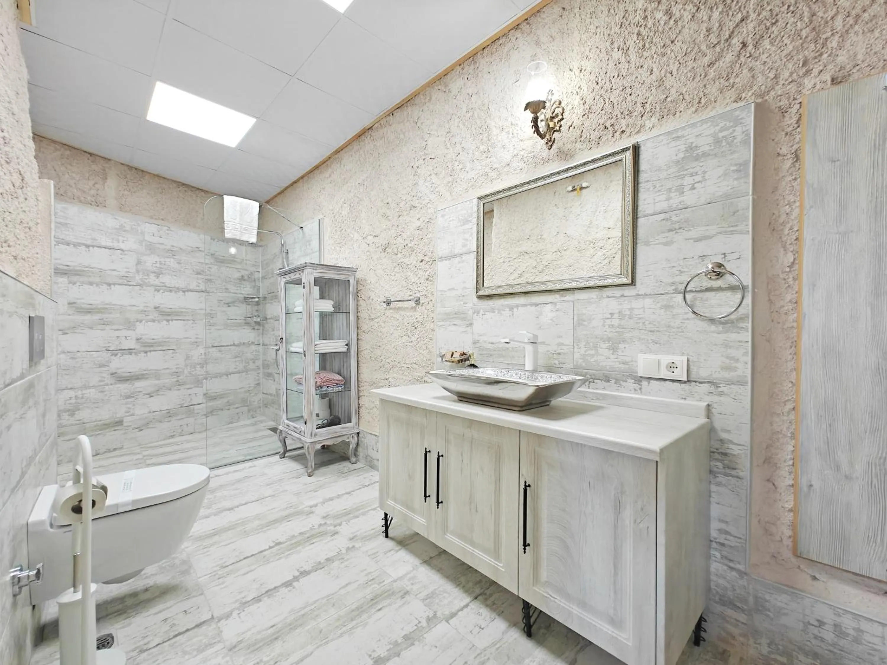 Shower in Karlık Cave Suite Cappadocia