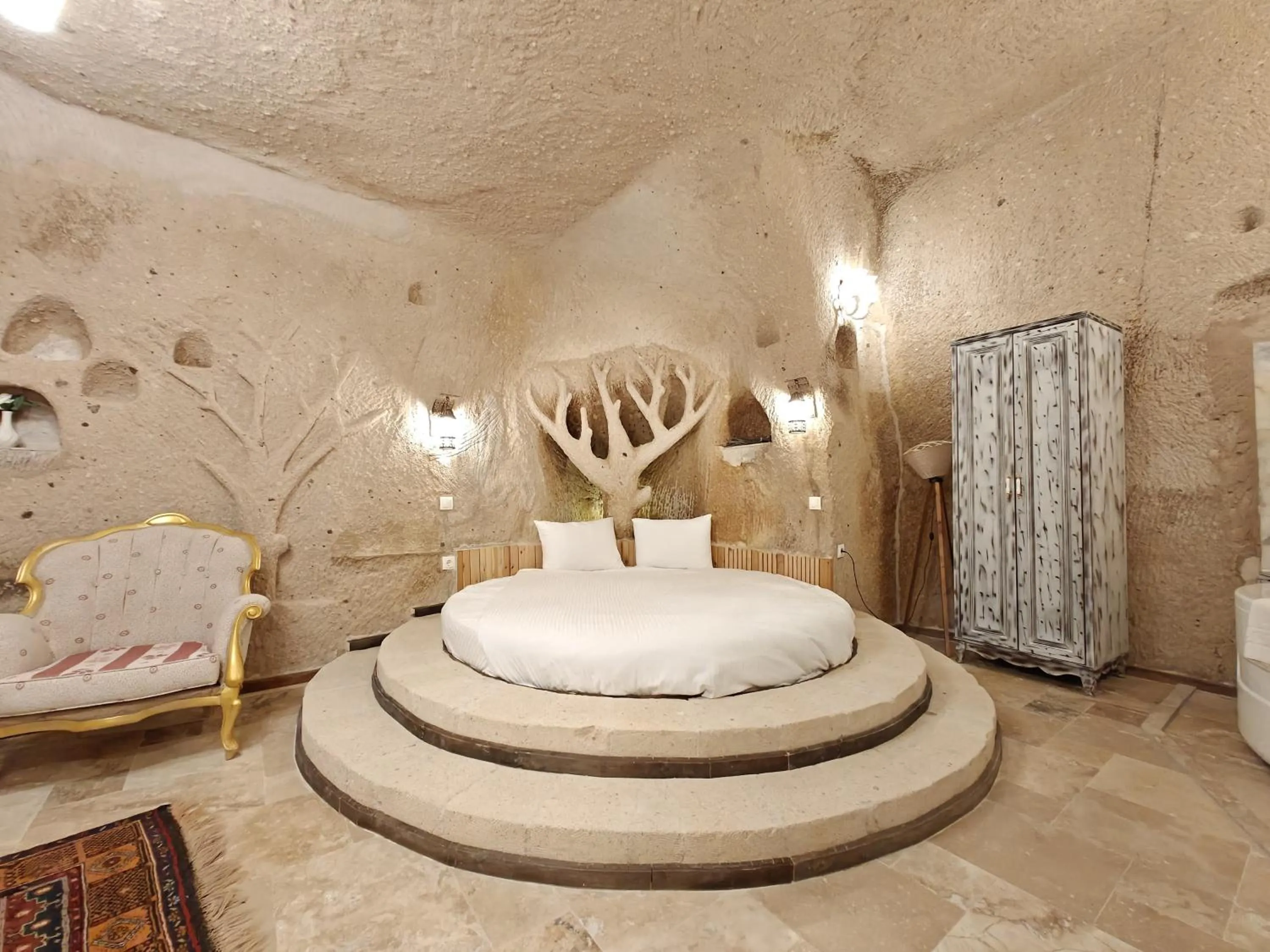 Bed in Karlık Cave Suite Cappadocia
