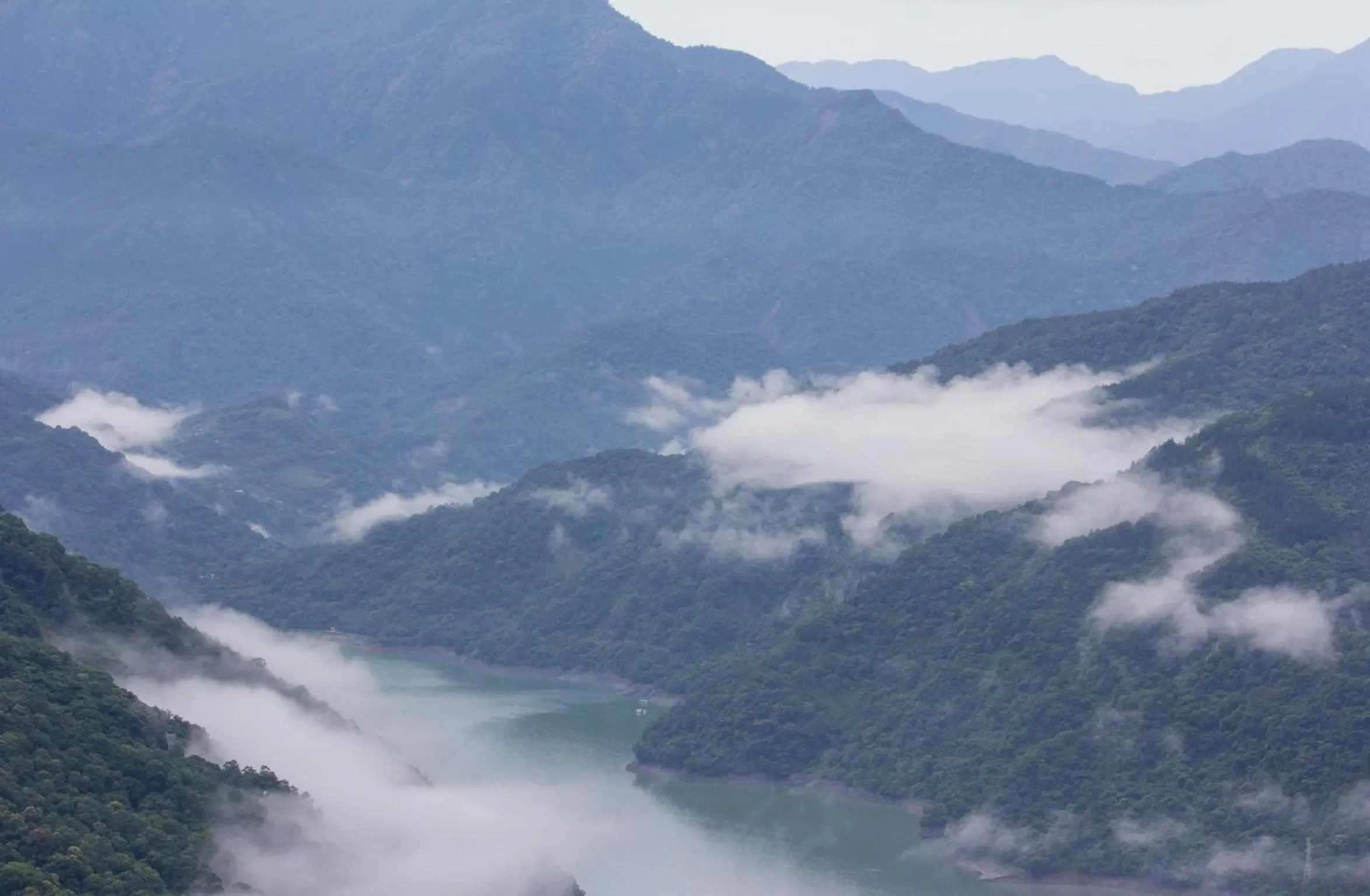 Day in Cingjing Brilliant Twins of Seattle