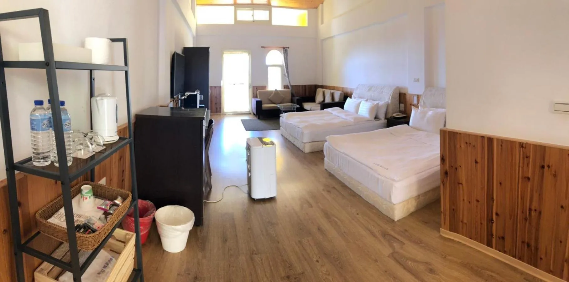 Shower in Cingjing Brilliant Twins of Seattle